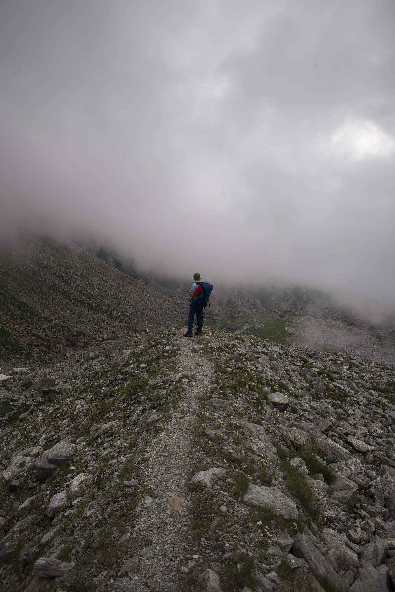 Nikon D610 + AF Nikkor 24mm f/2.8 sample photo. Italian mist photography