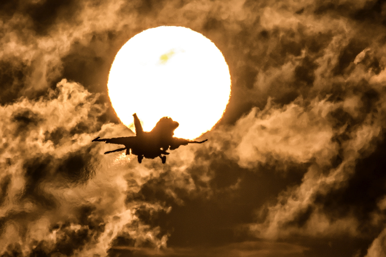 Sigma 150-600mm F5-6.3 DG OS HSM | S sample photo. Hot sunset f16 photography