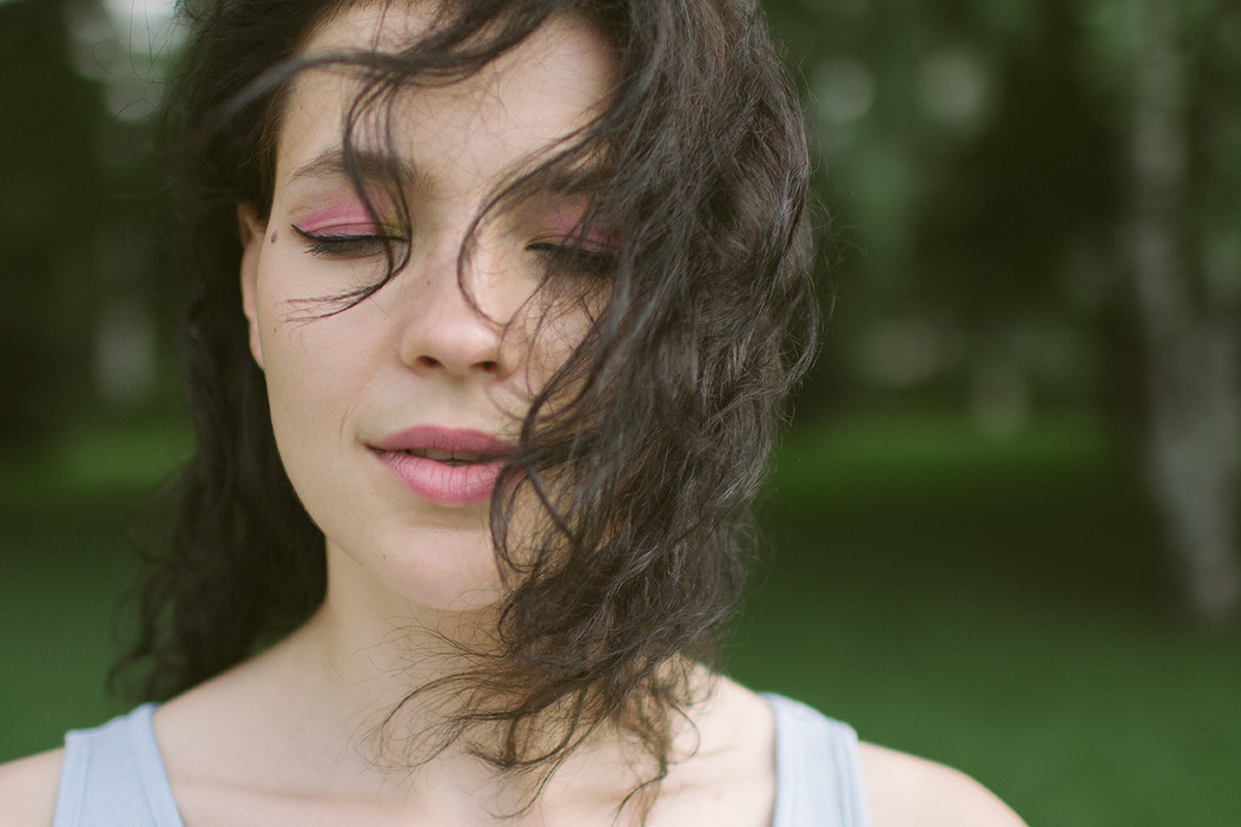 Canon EOS 7D + Canon EF 35mm F1.4L USM sample photo. Inhale photography