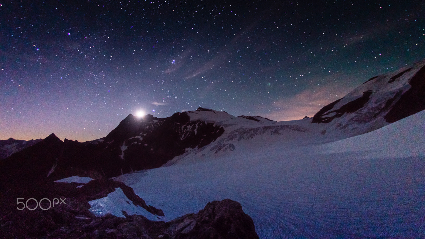 Sony a7R II + Sony 16mm F2.8 Fisheye sample photo. Moonrise photography