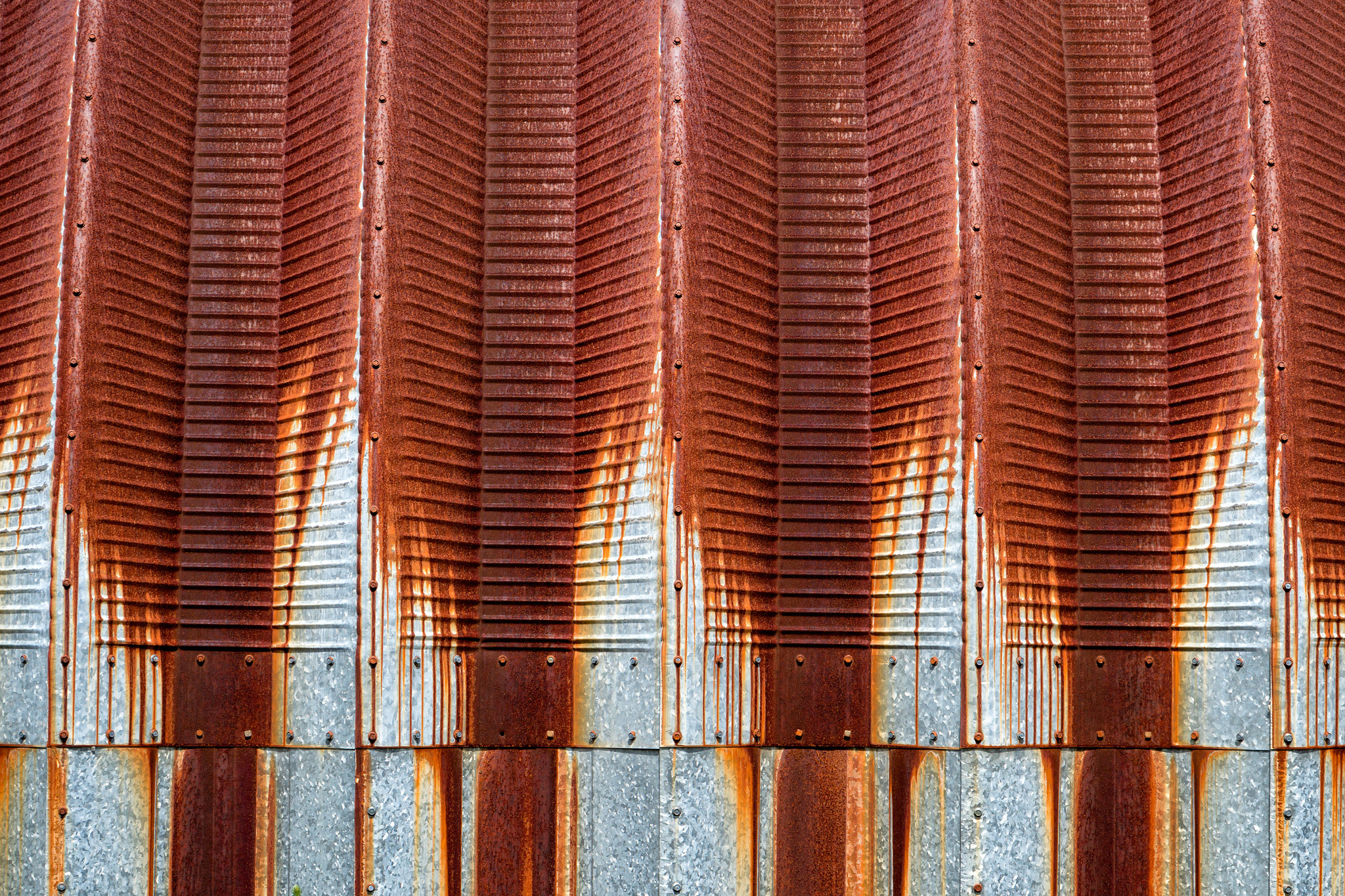 Sony E 18-200mm F3.5-6.3 OSS sample photo. 'quonset hut' photography