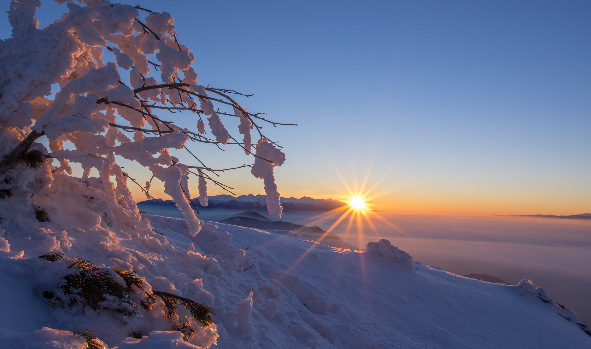 Pentax K-3 II + Pentax smc DA 15mm F4 ED AL Limited sample photo. Sunshine tatras photography