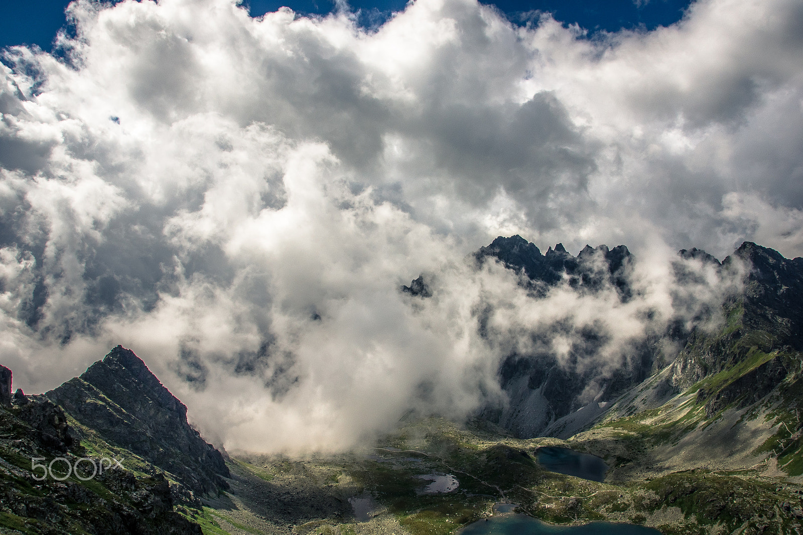 Sony Alpha DSLR-A500 + Tamron AF 28-105mm F4-5.6 [IF] sample photo. Clouds attack! photography