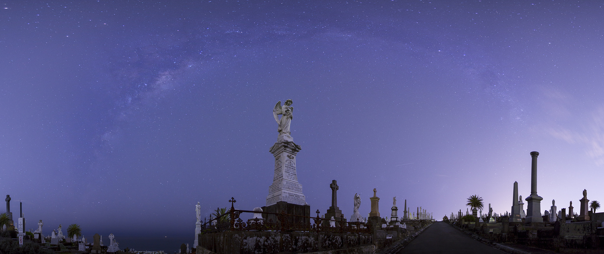 Tokina AT-X Pro 12-24mm F4 (IF) DX sample photo. Prosperity & decay photography