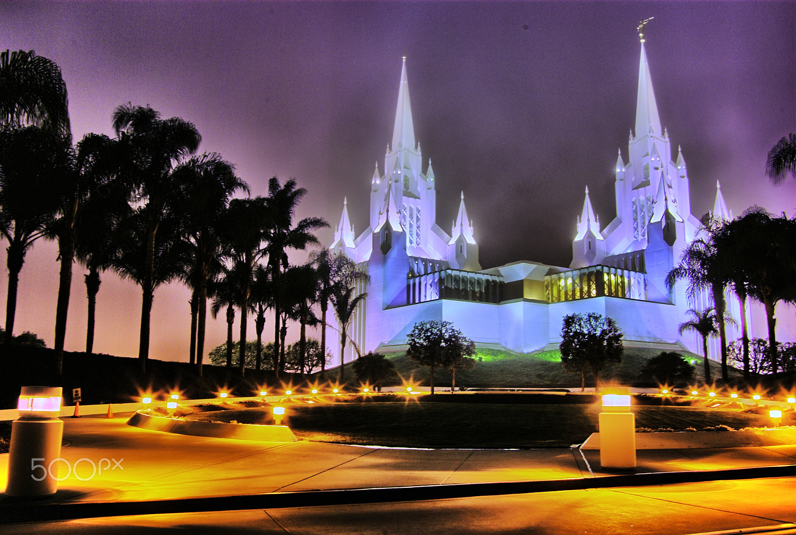 Pentax K10D + Pentax smc DA 16-45mm F4 ED AL sample photo. Not a cinderella castle photography