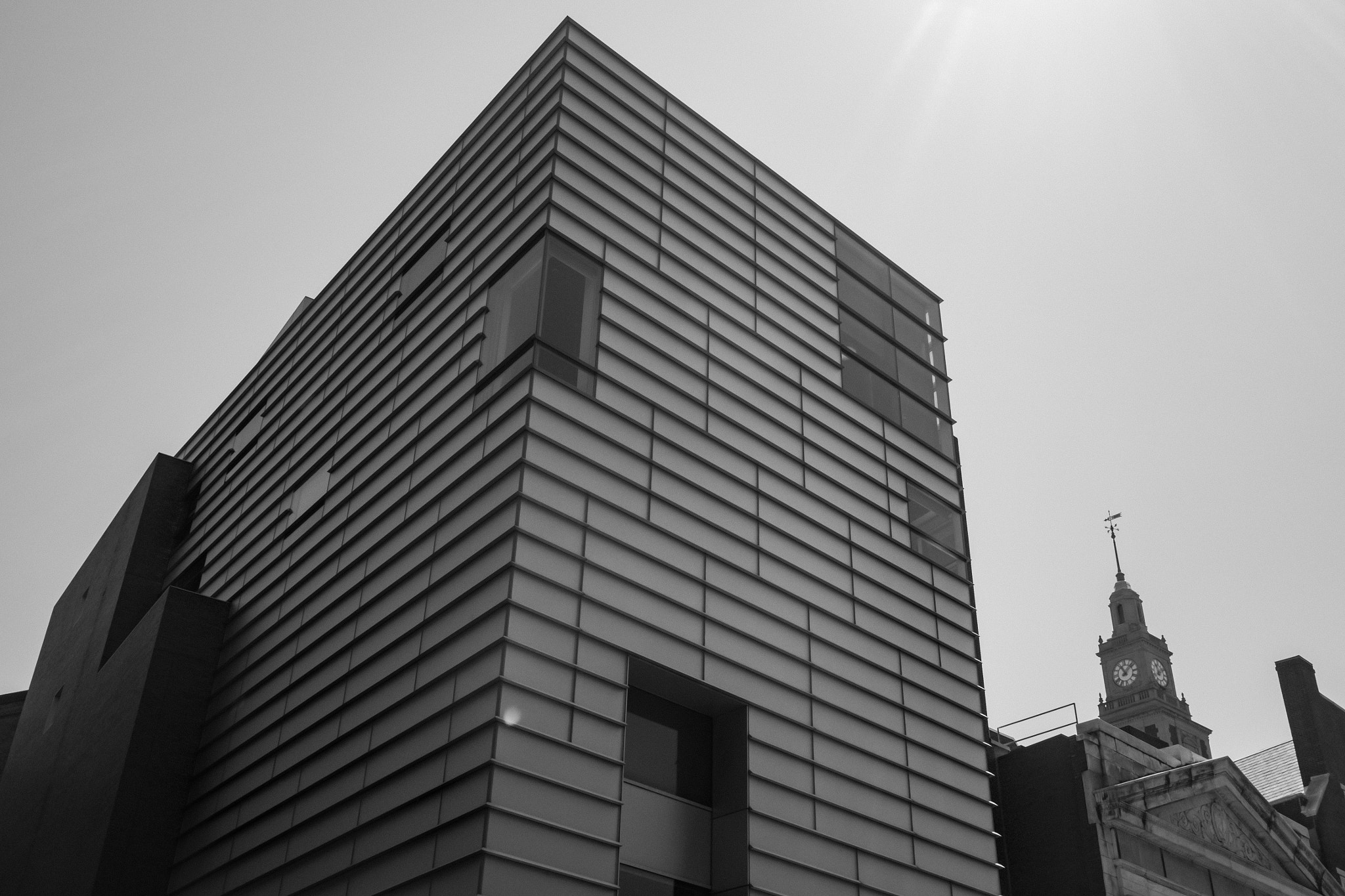 Panasonic Lumix DMC-GH4 + Olympus M.Zuiko Digital 17mm F1.8 sample photo. Monochrome building photography