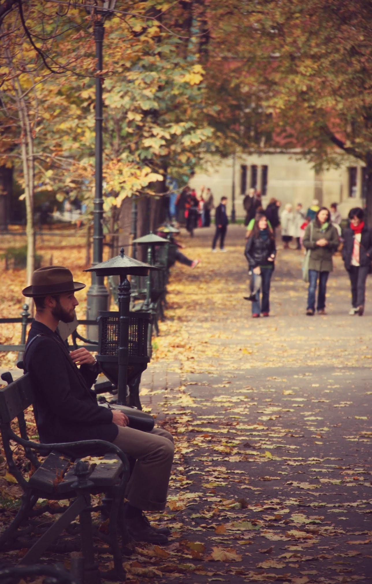 Canon EOS 30D sample photo. Man in the hat in park photography