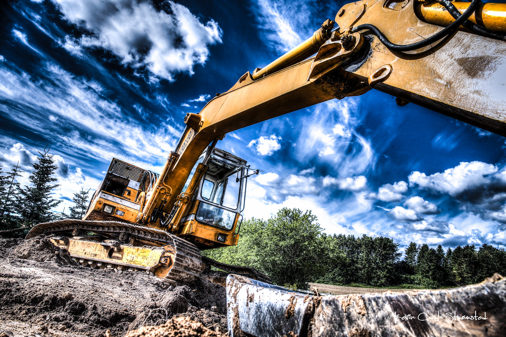 Canon EF 24-70mm F4L IS USM sample photo. Excavator photography