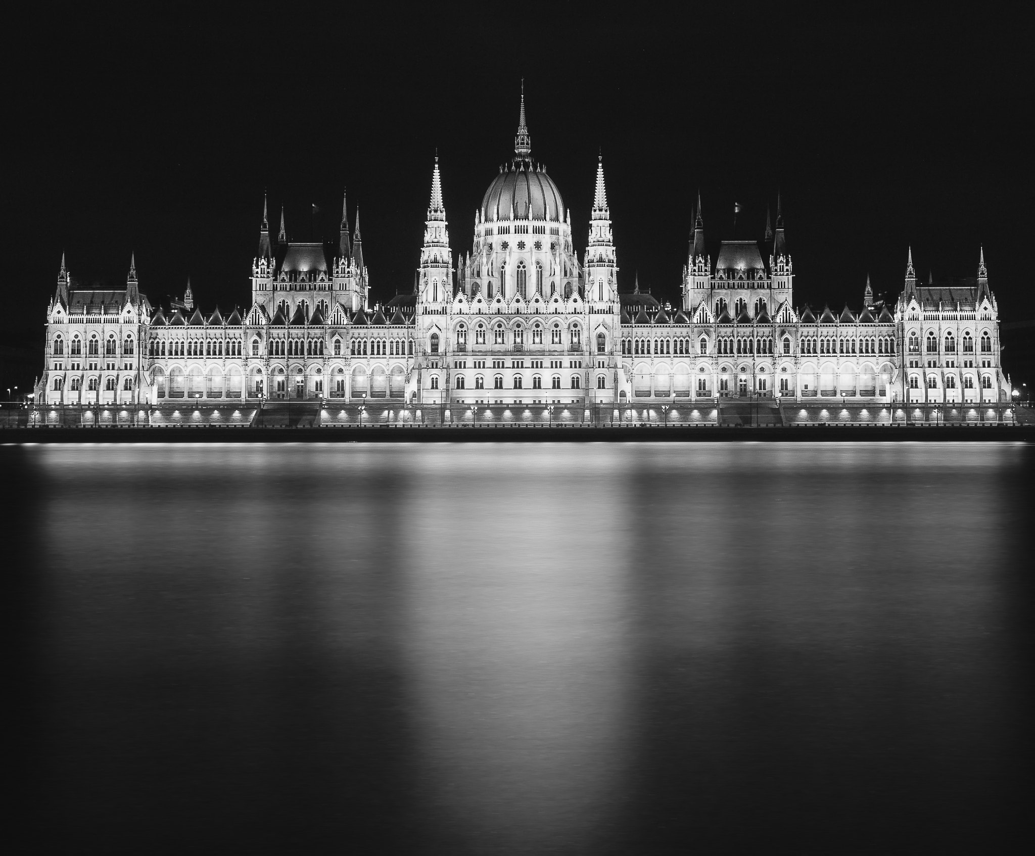 Panasonic Lumix DMC-GH3 sample photo. Budapest parliament long exposure photography