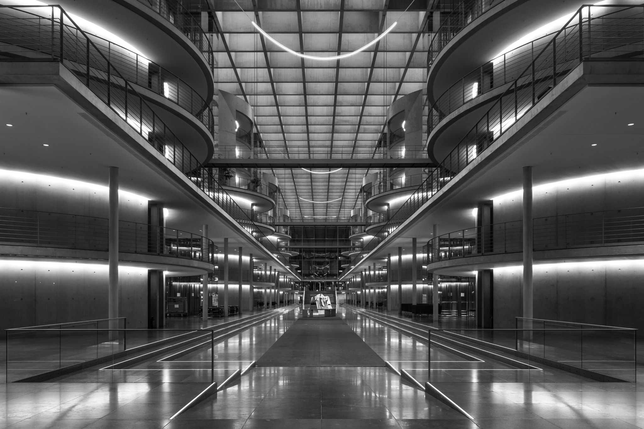 Canon EOS 760D (EOS Rebel T6s / EOS 8000D) + Sigma 10-20mm F4-5.6 EX DC HSM sample photo. Headquarter photography