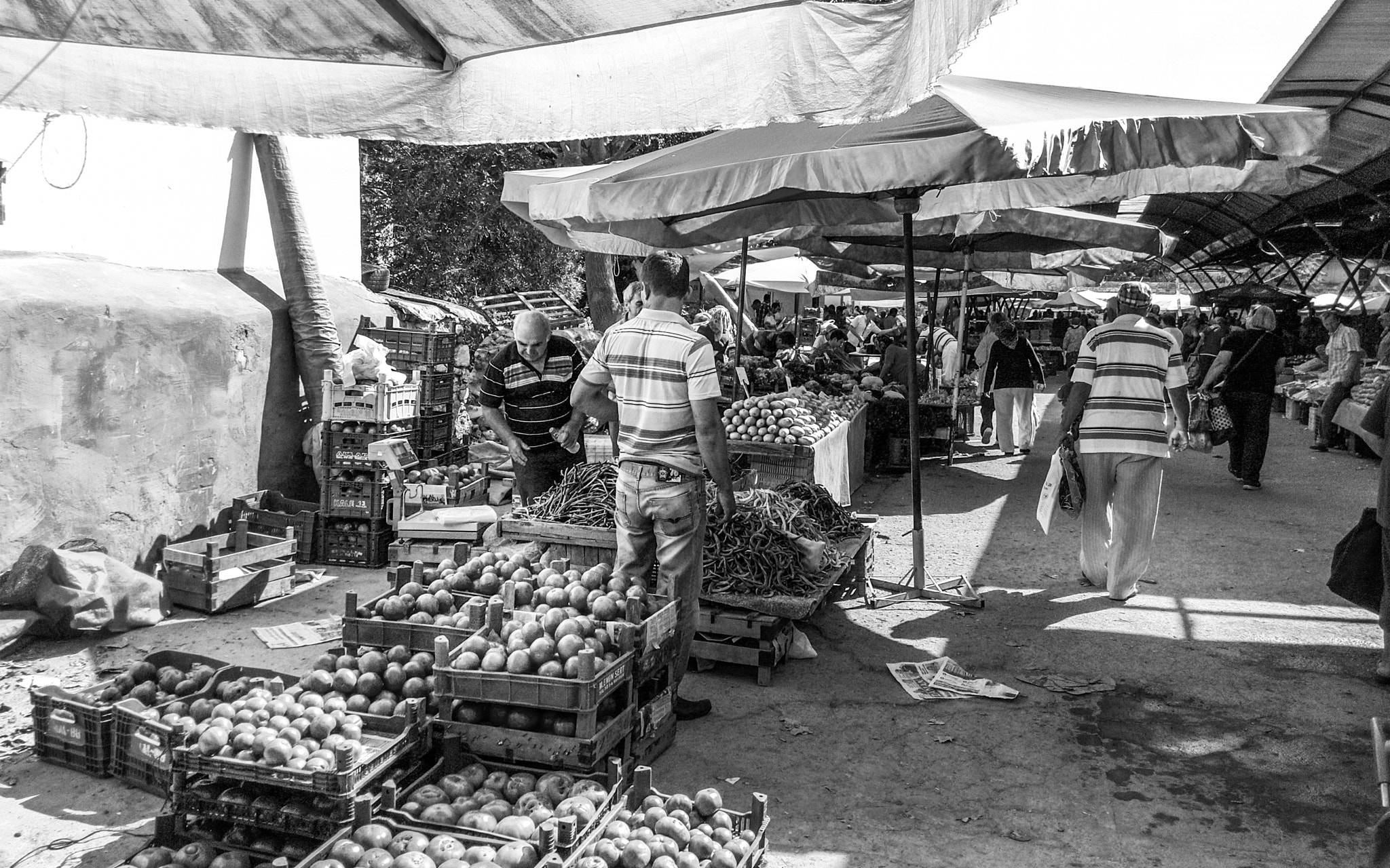 HUAWEI P6-U06 sample photo. Ayvalik market photography
