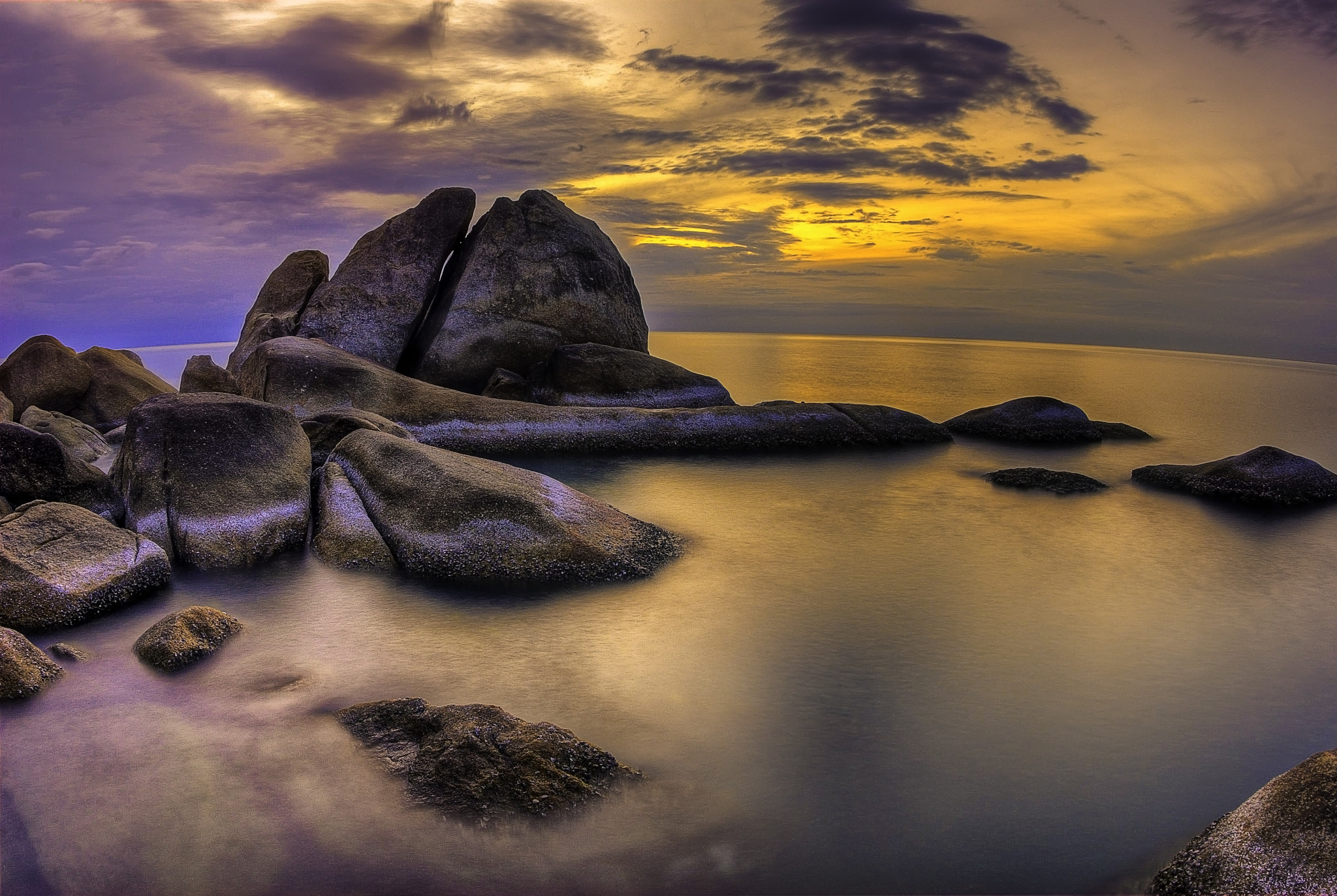 Nikon D200 + Nikon AF Fisheye-Nikkor 16mm F2.8D sample photo. Colours photography