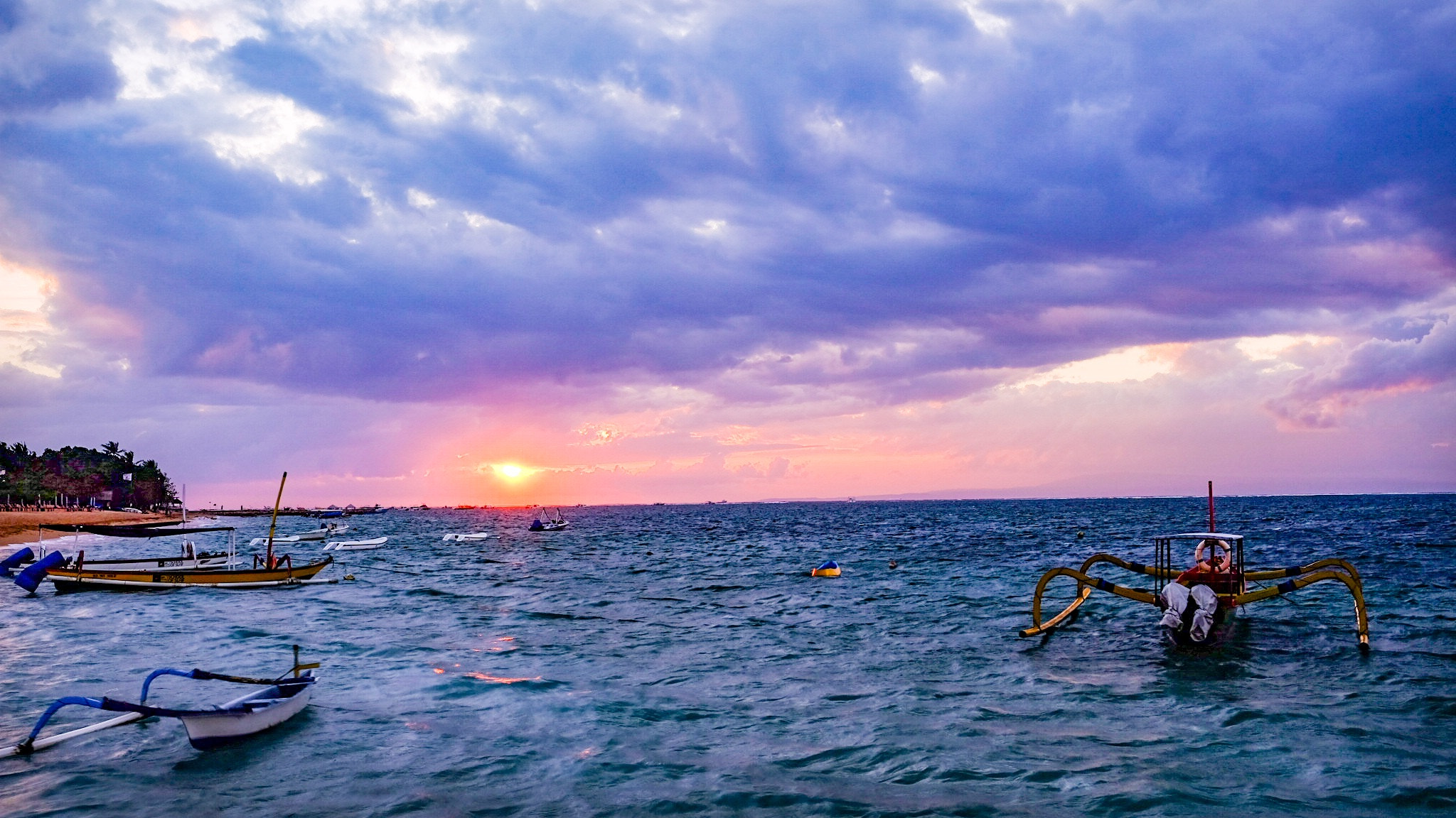 Fujifilm X-E2S + Fujifilm XF 23mm F1.4 R sample photo. Sunrise over sanur, bali. photography