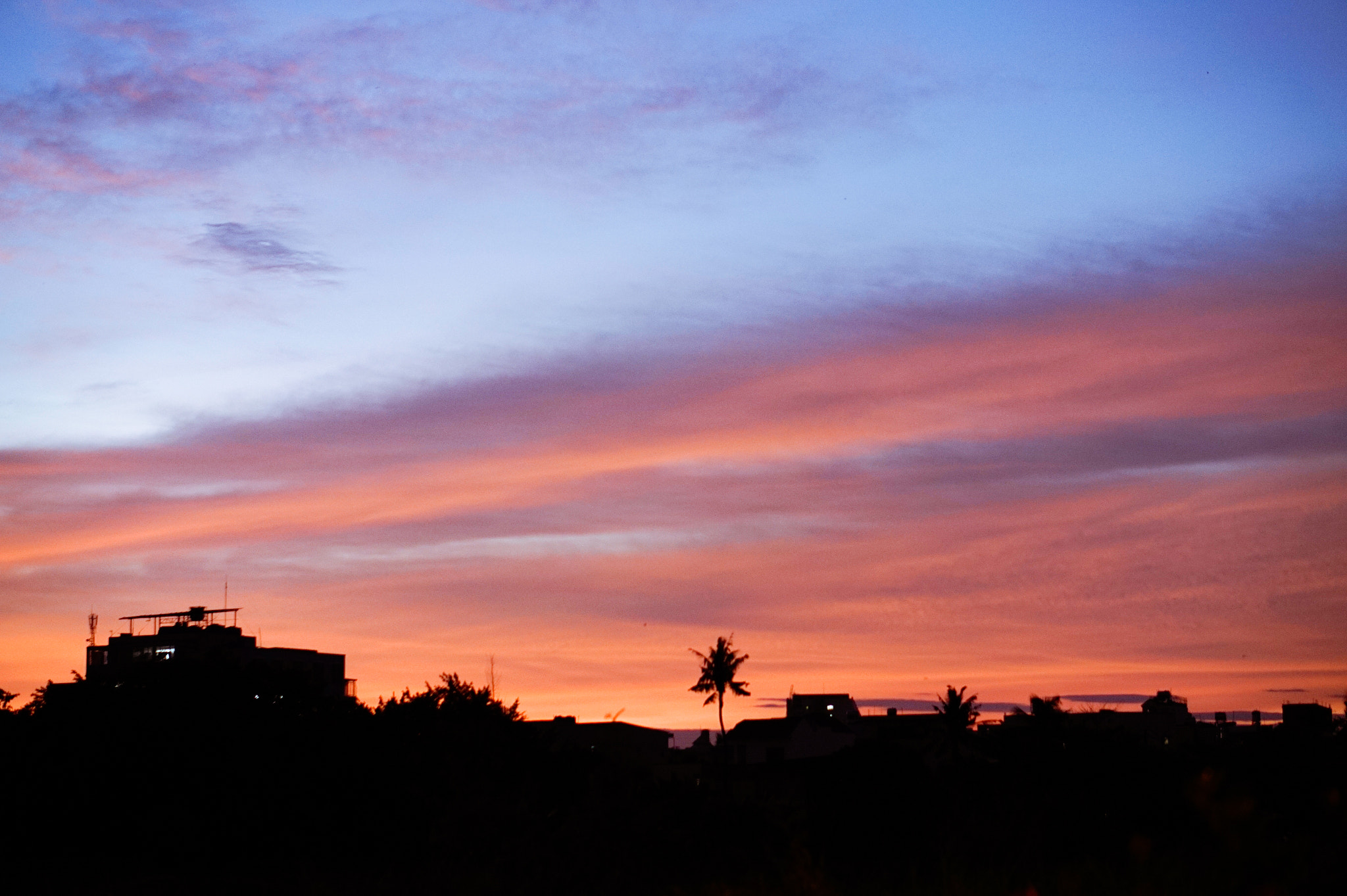 Sony Alpha a5000 (ILCE 5000) + E 50mm F1.8 OSS sample photo. Sunset photography
