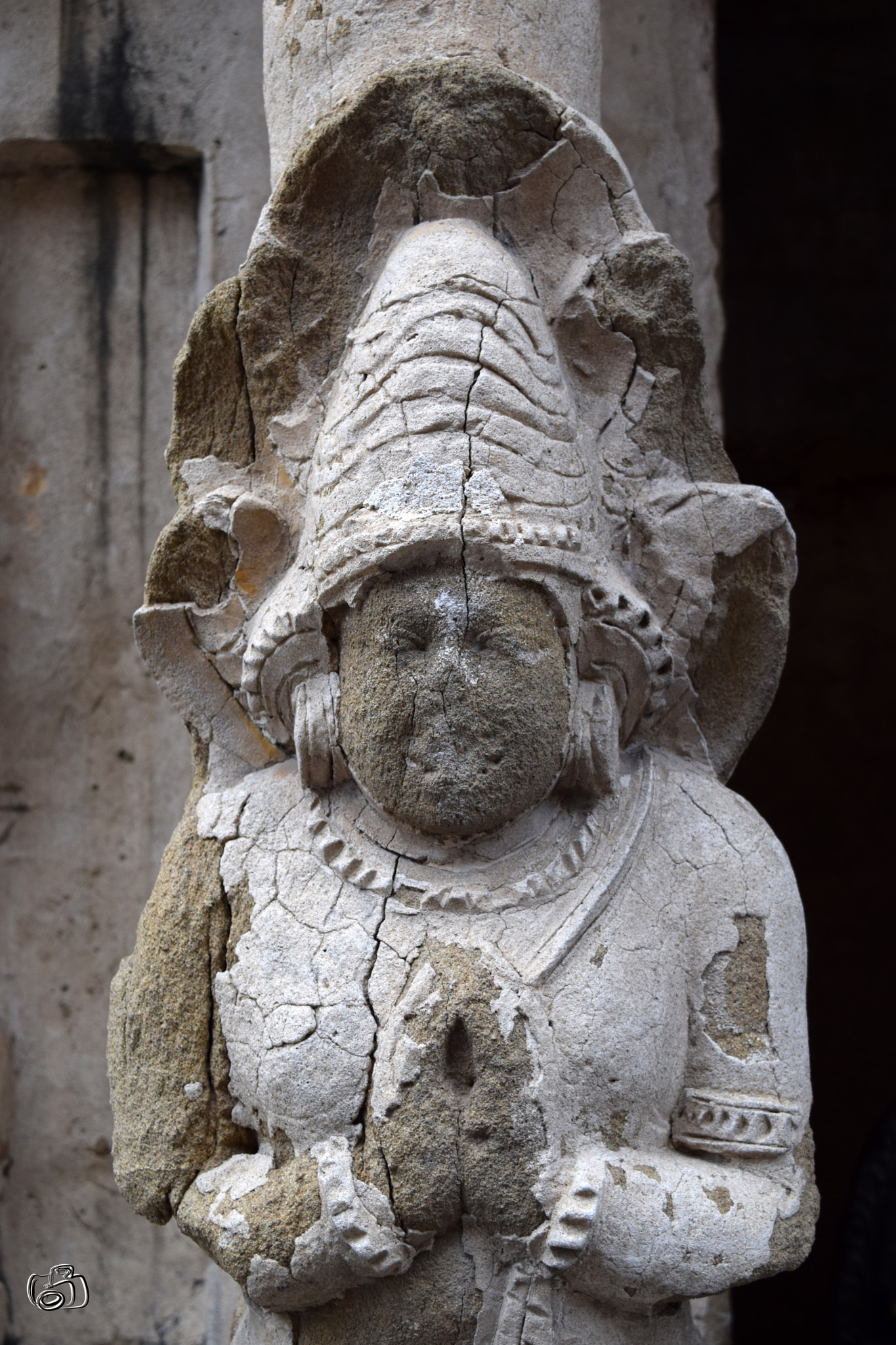 AF Zoom-Nikkor 35-80mm f/4-5.6D sample photo. Ancient sculpture photography