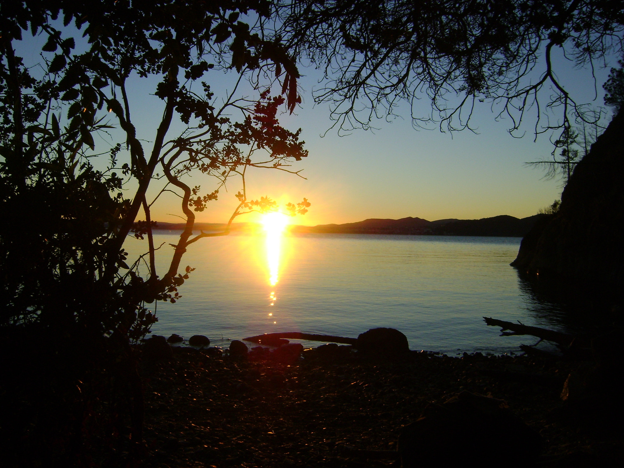 Sony DSC-S730 sample photo. Argentina bariloche isla gallina.  photography