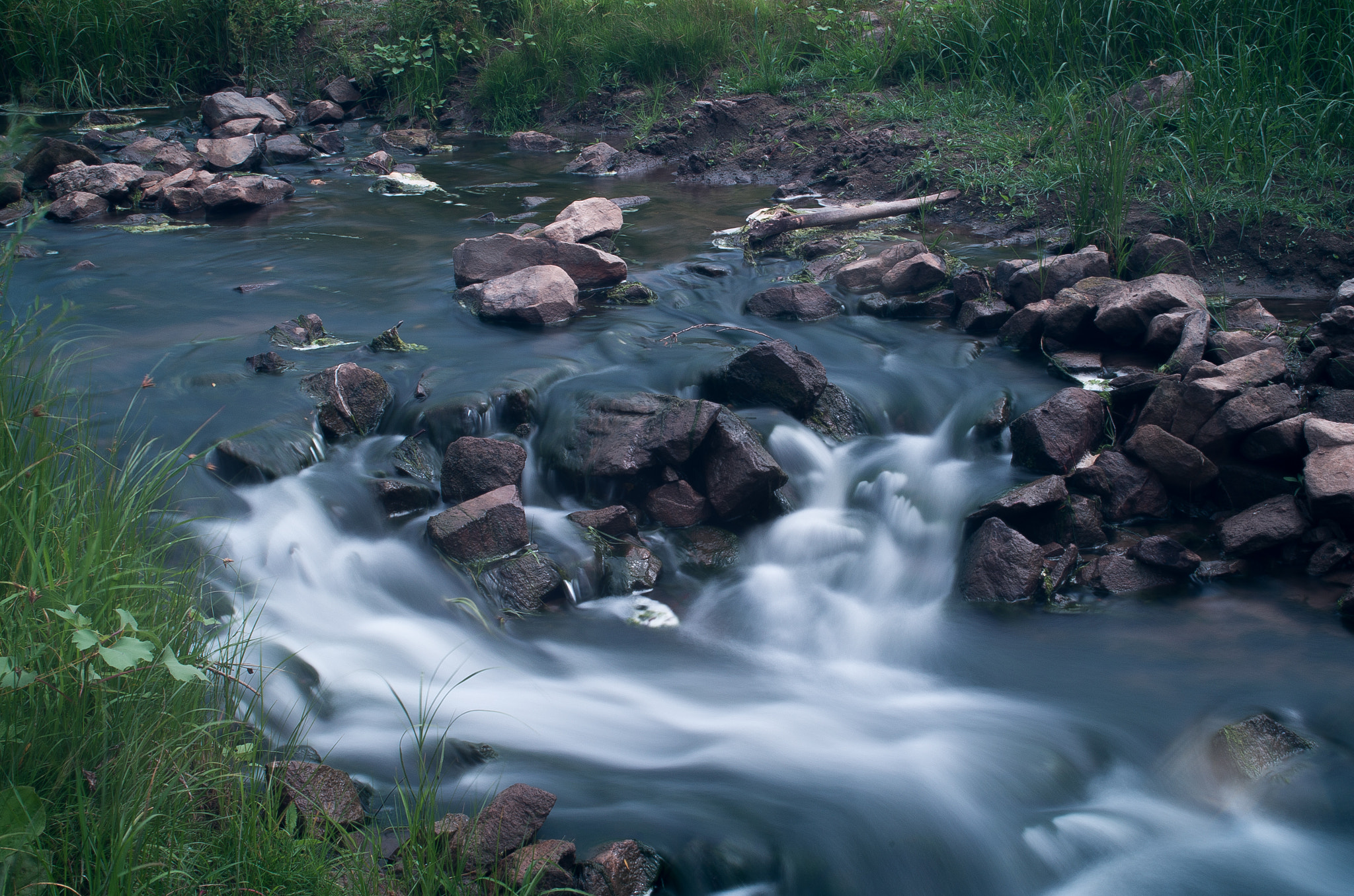 Pentax K-30 + Pentax smc DA 35mm F2.4 AL sample photo. Long exposure river photography