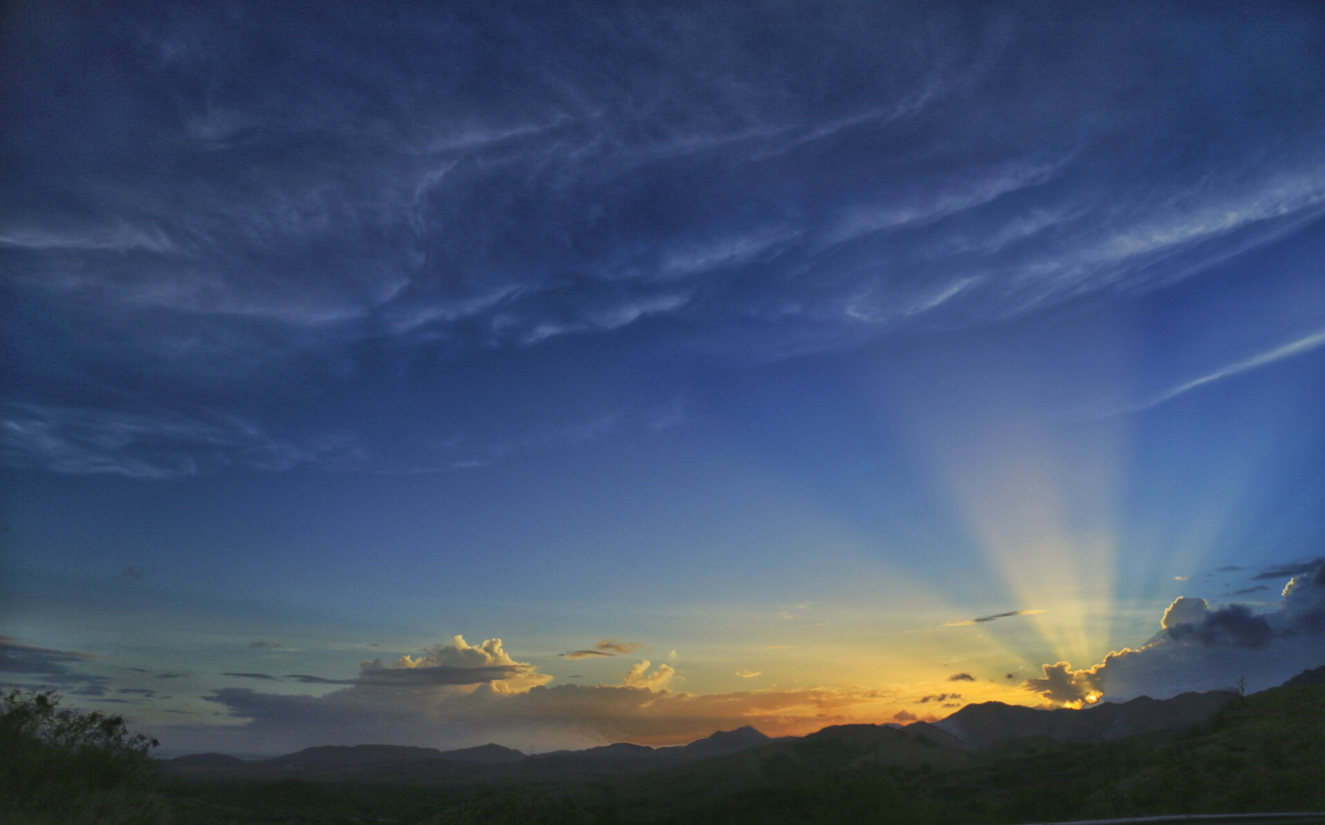 Canon EF 24-105mm F4L IS USM sample photo. July sunset photography