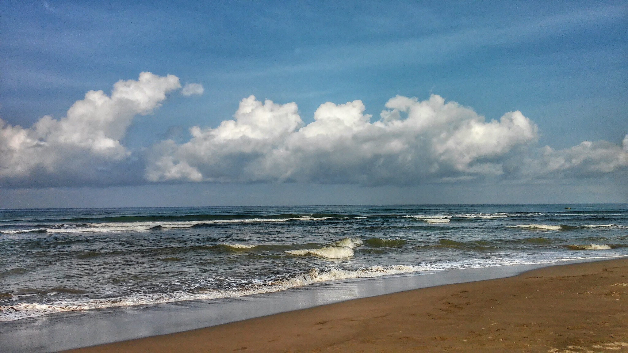 LG G2 MINI sample photo. A day at the beach photography