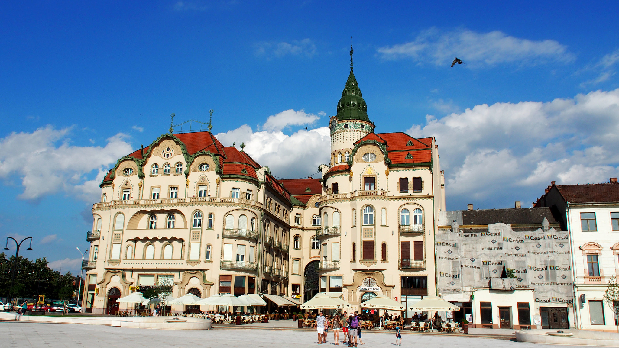 OLYMPUS M.14-150mm F4.0-5.6 II sample photo. City center in oradea photography