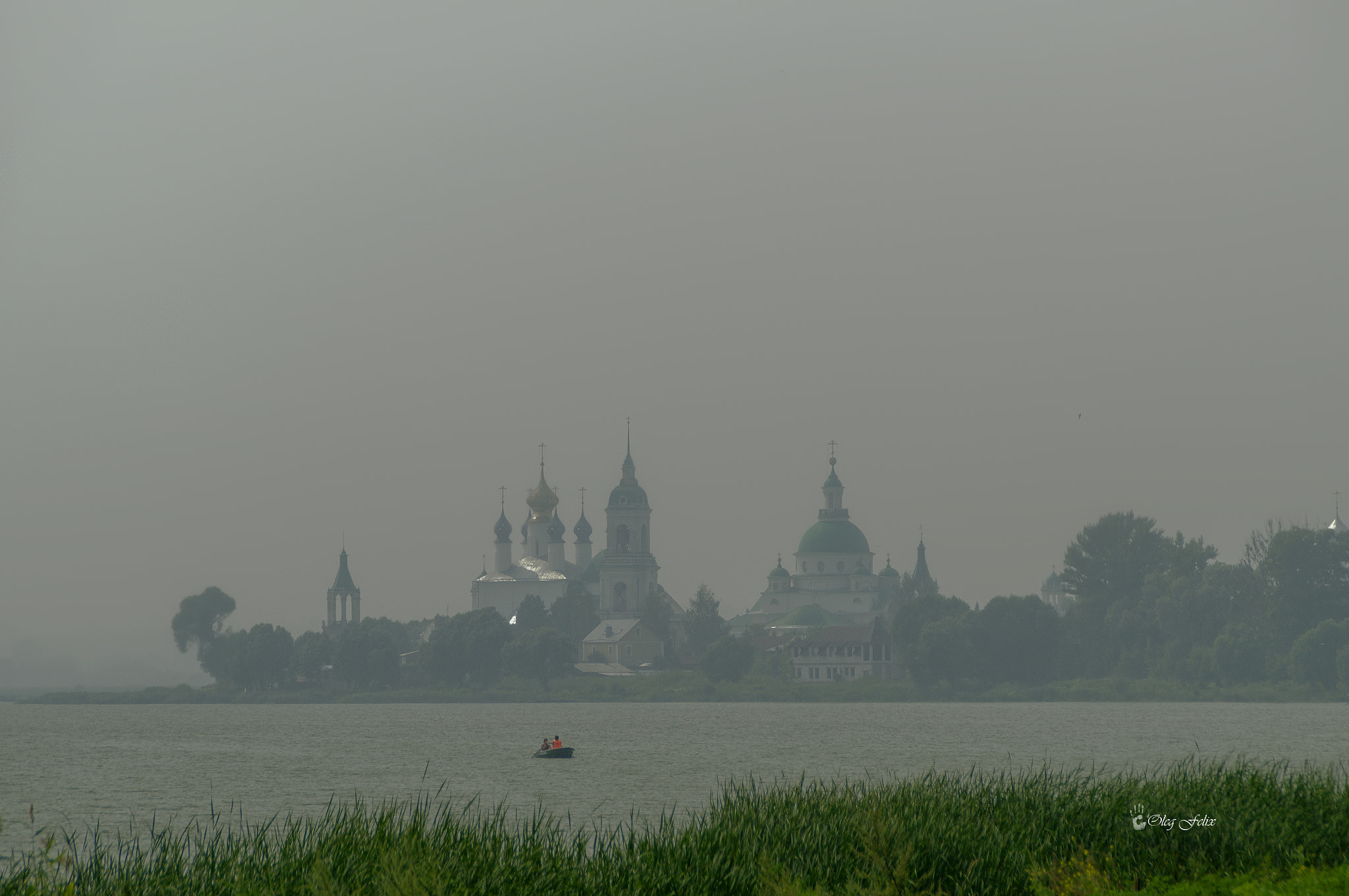 Sony SLT-A37 sample photo. Тhe monastery near the lake. photography