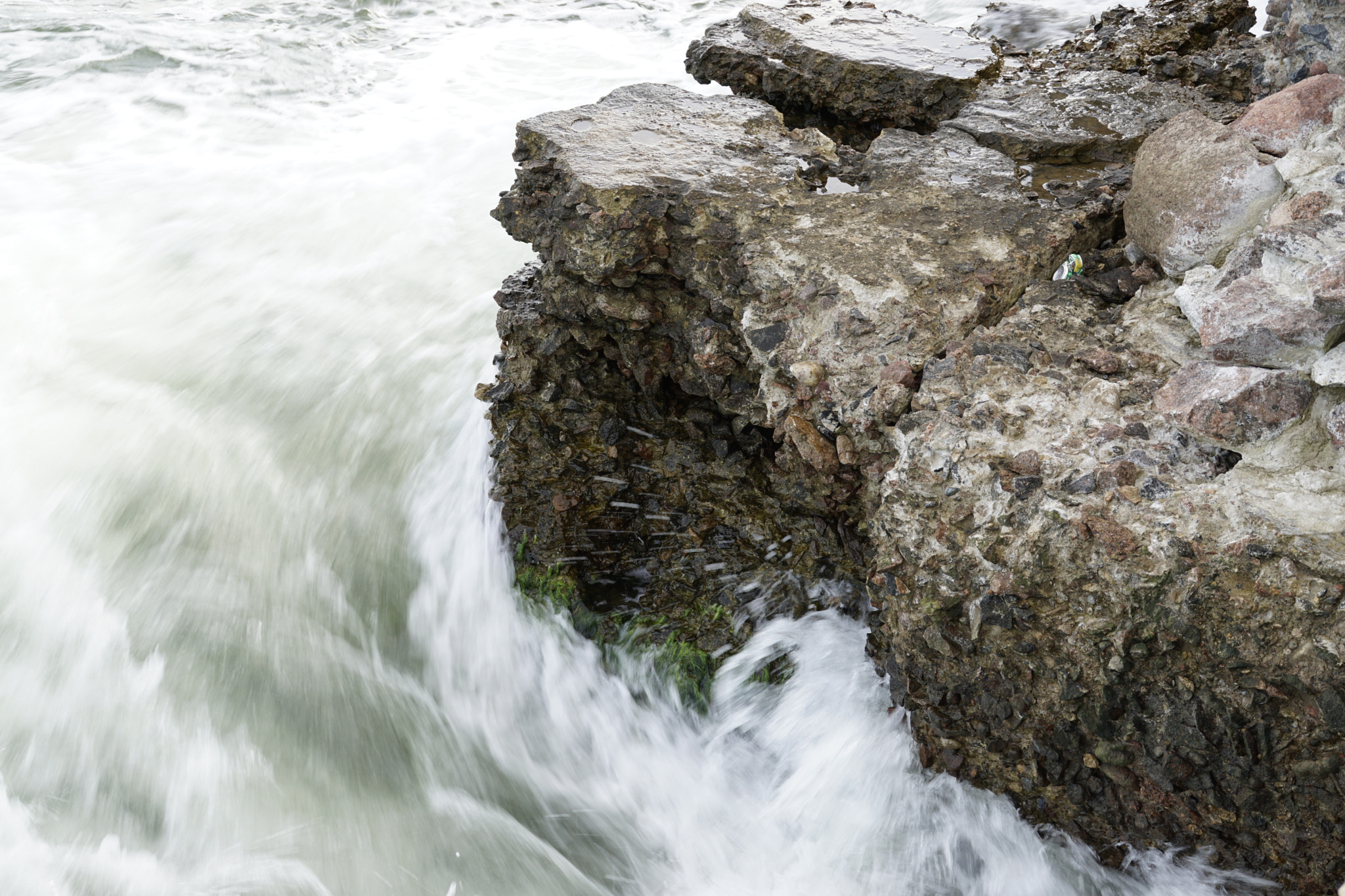 Sony DT 18-200mm F3.5-6.3 sample photo. Water action photography
