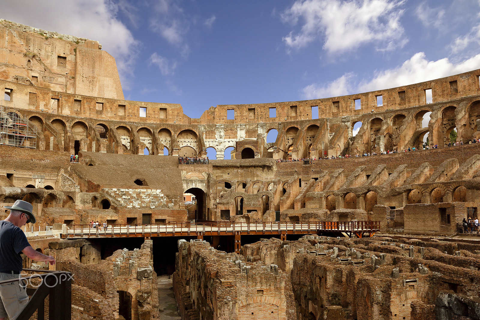 Nikon AF-S Nikkor 28-70mm F2.8 ED-IF sample photo. The colosseum in roma - italia. photography