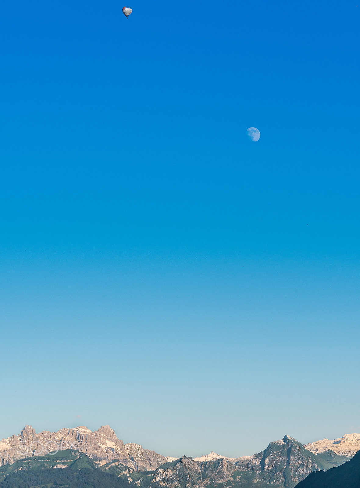 Nikon D500 sample photo. Big mountains, the moon and    a small balloon photography