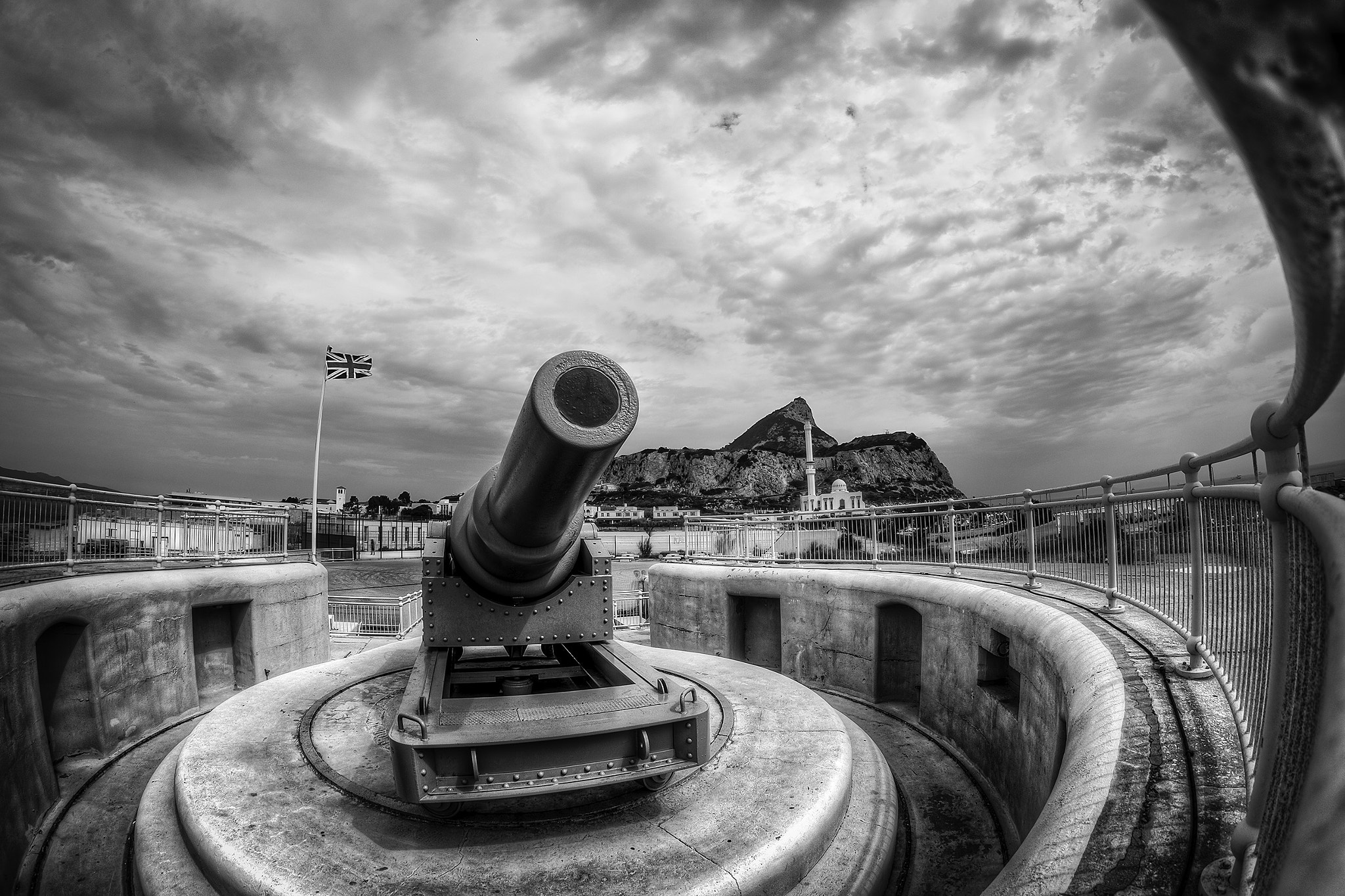 Samyang 12mm F2.8 ED AS NCS Fisheye sample photo. Legacy photography