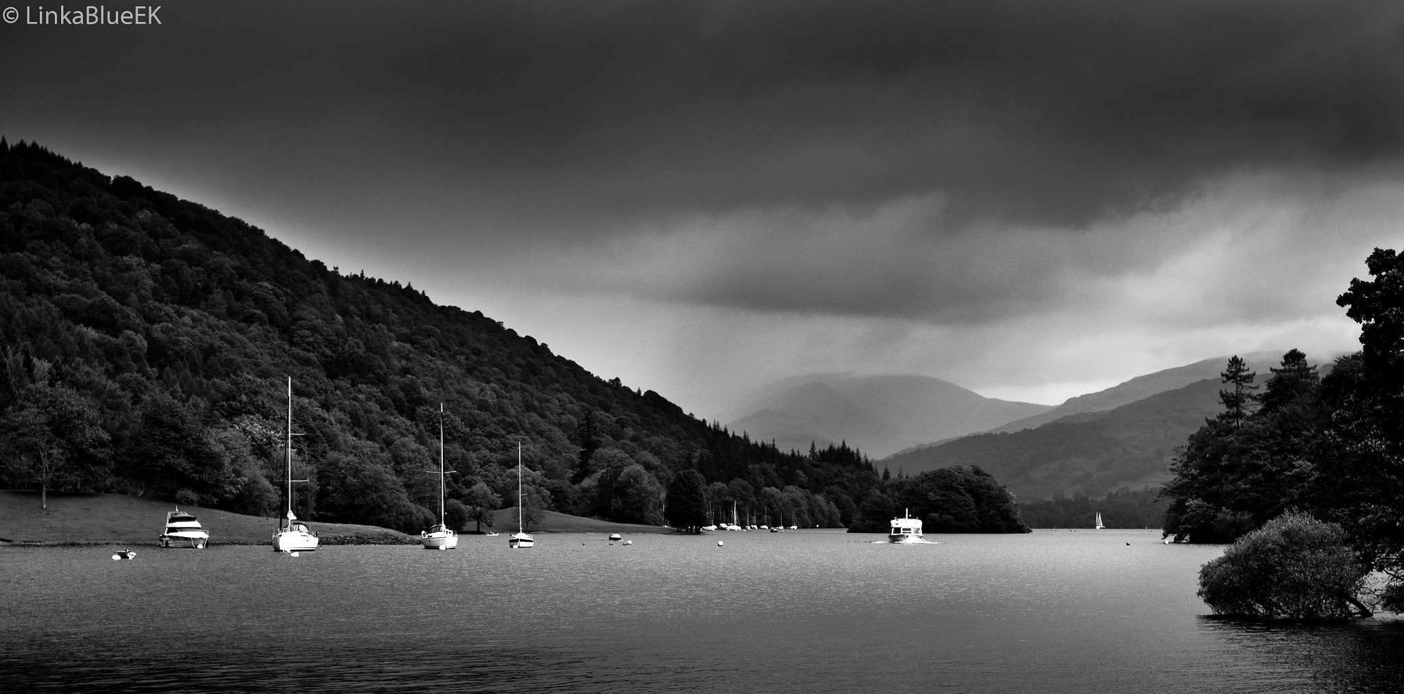 Sony Alpha DSLR-A580 + Minolta AF 50mm F1.7 sample photo. Boats photography