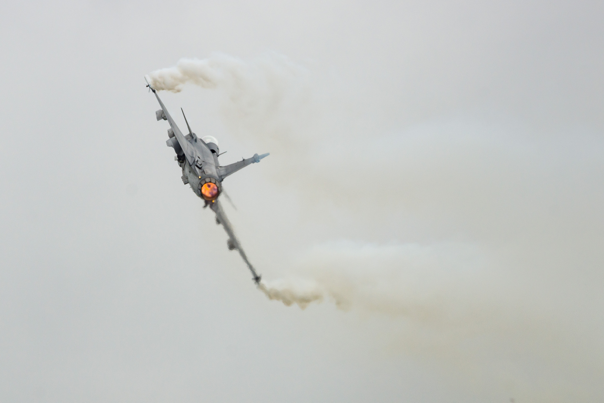 Sony SLT-A65 (SLT-A65V) + Sony 70-400mm F4-5.6 G SSM sample photo. Gripen afterburner photography