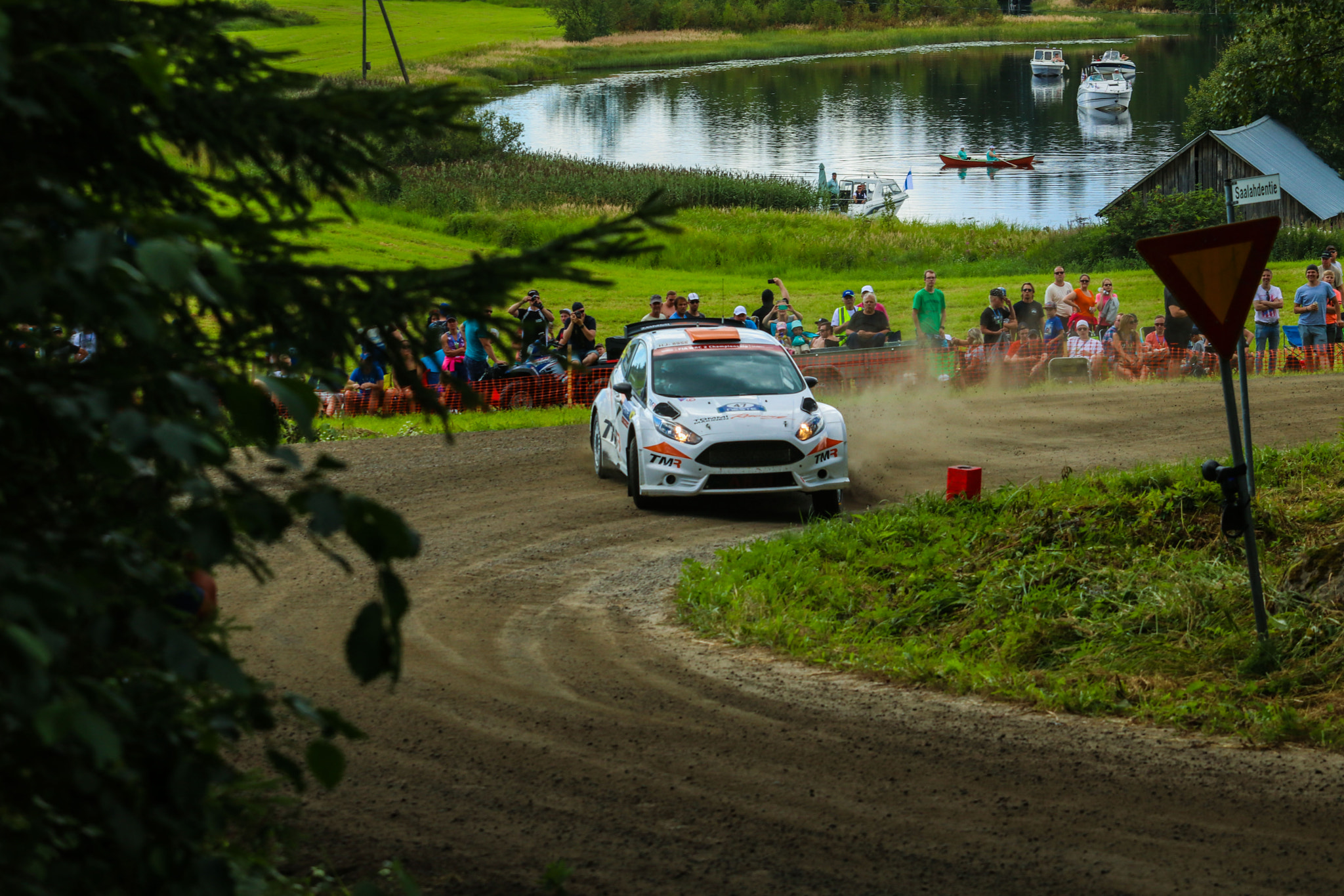 Canon EOS 80D + Canon EF 70-200mm F4L USM sample photo. Lakeside wrc photography