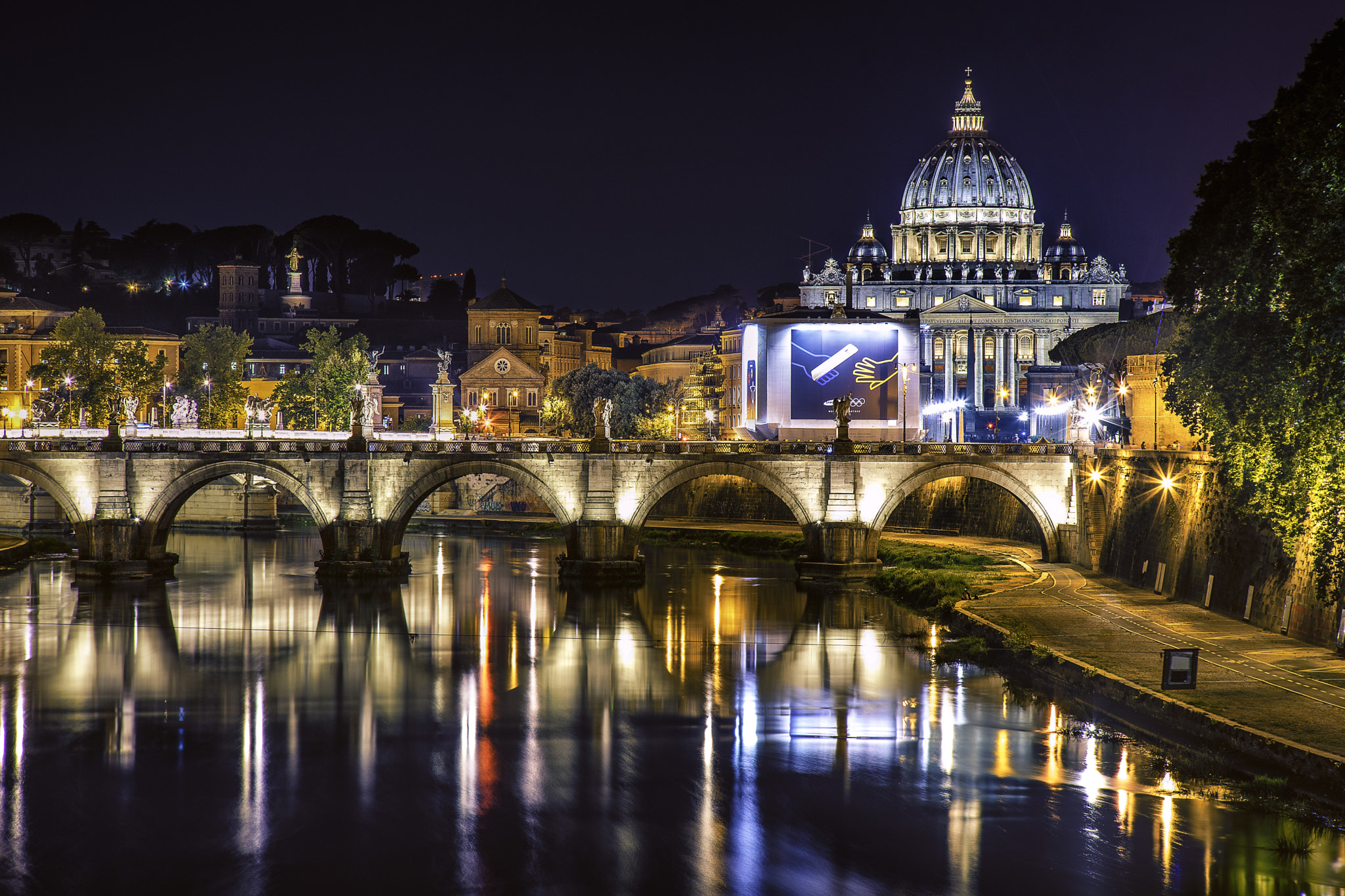 Tamron 18-270mm F3.5-6.3 Di II PZD sample photo. St.peter's basilica photography