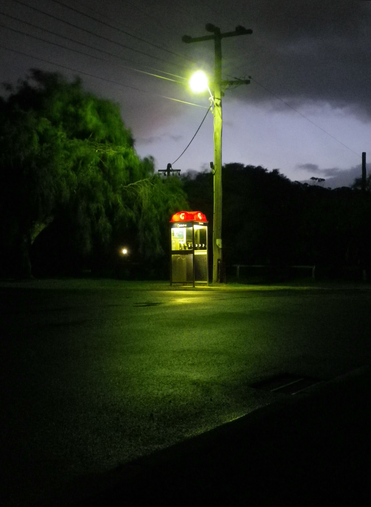 Pentax Optio H90 sample photo. Last phonebooth in augusta photography