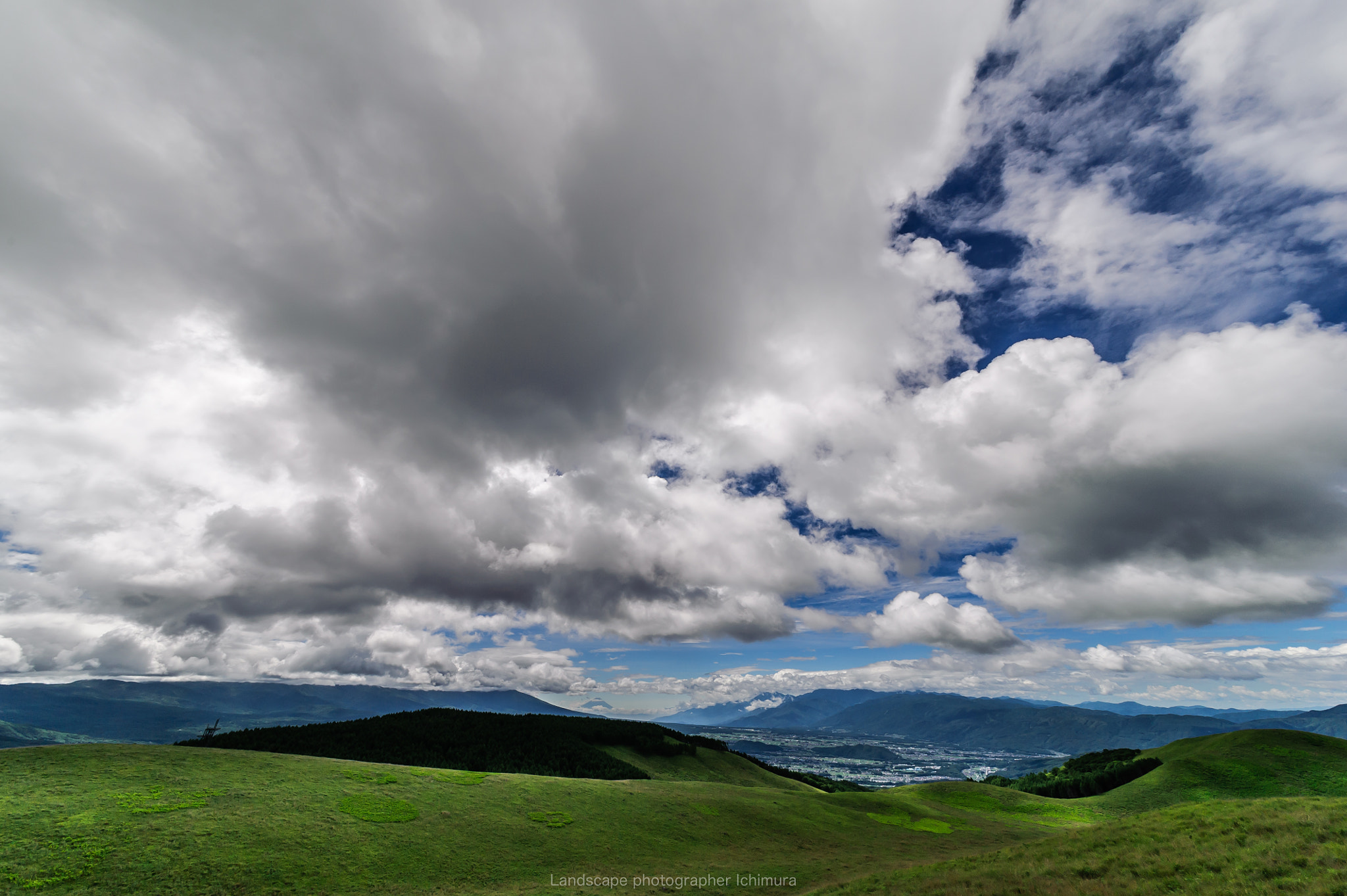Sigma 12-24mm F4.5-5.6 II DG HSM sample photo. Counterattack of cloud photography
