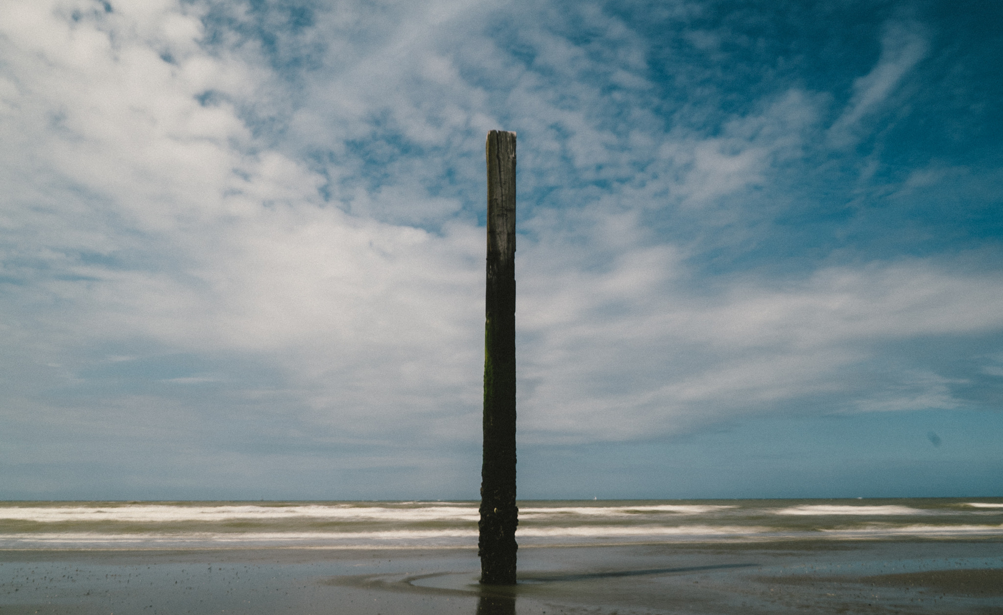 Sony FE 28mm F2 sample photo. Beach photography