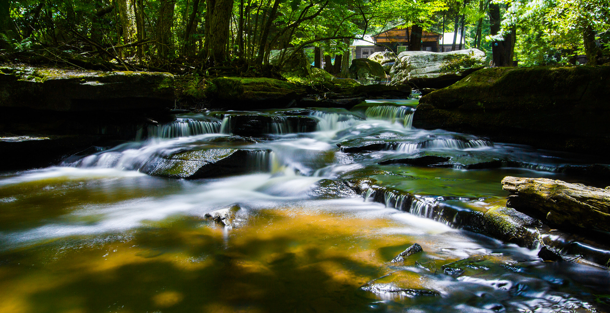 Canon EF-S 10-22mm F3.5-4.5 USM sample photo. Flowing through sunlight photography
