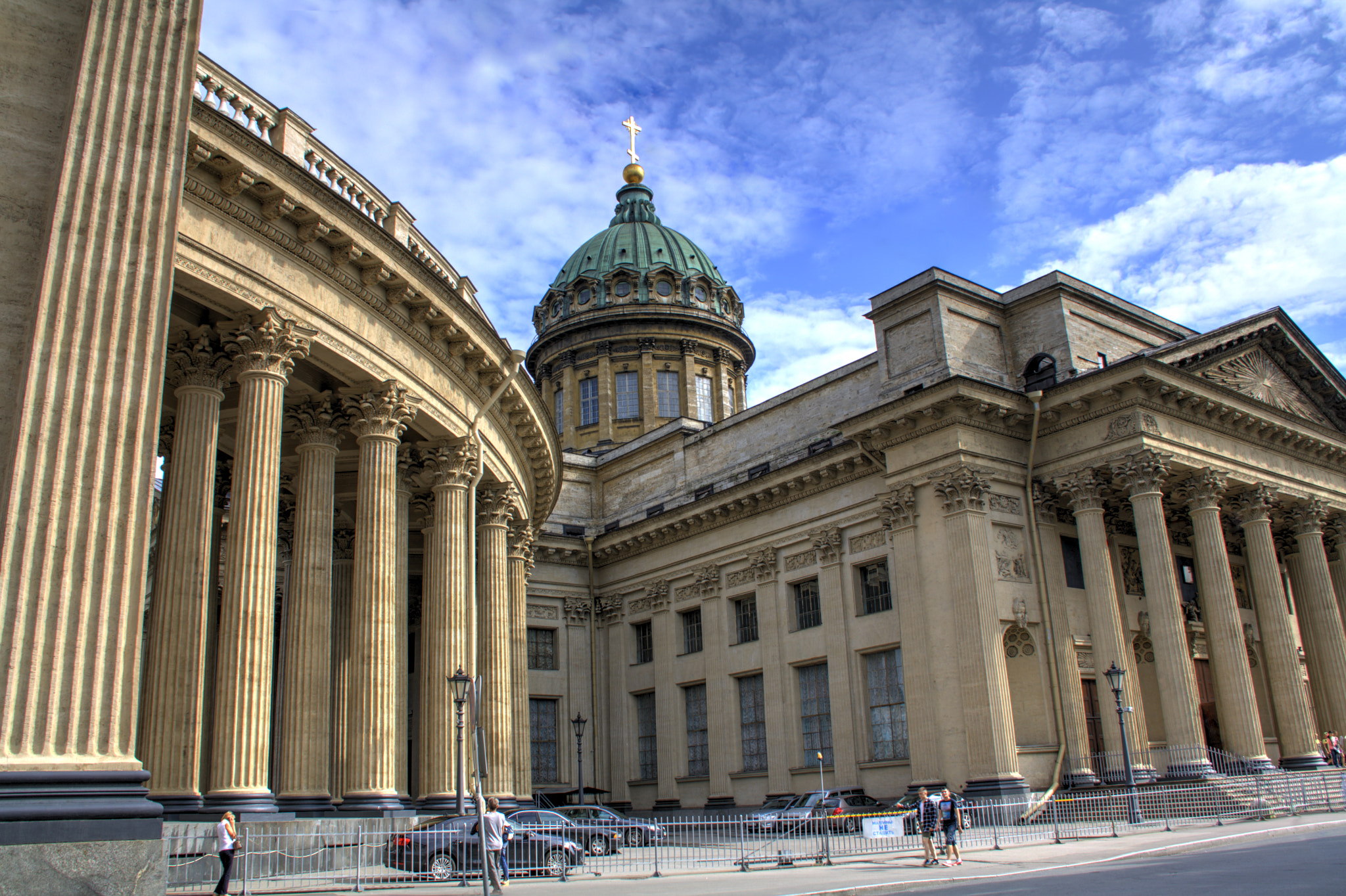Canon EOS 1000D (EOS Digital Rebel XS / EOS Kiss F) sample photo. Kazan cathedral, from the right side photography