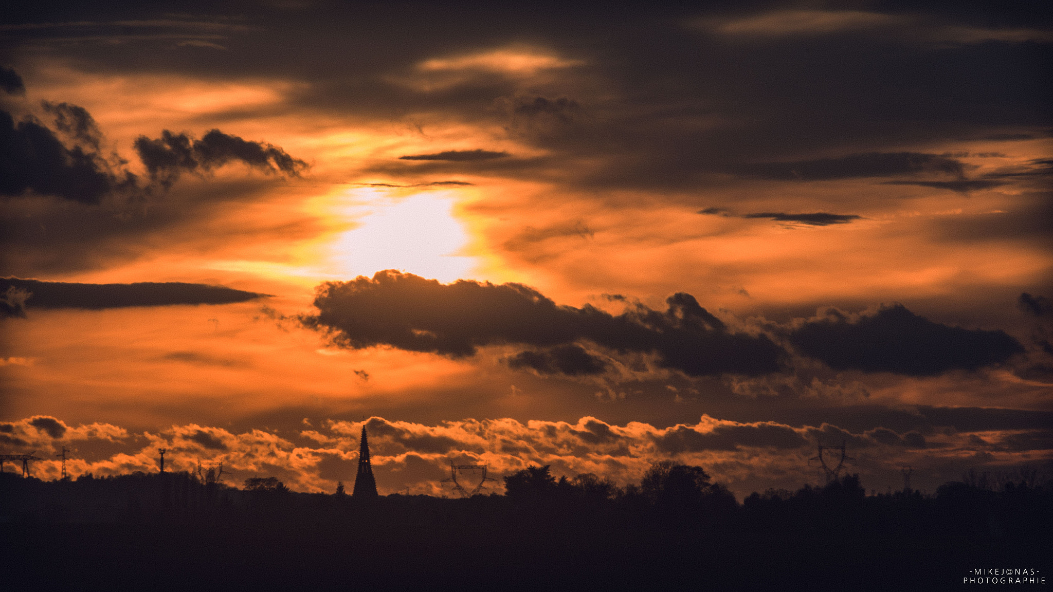 Canon EOS 70D + Canon EF 70-210mm f/4 sample photo. Ciel embrasé photography