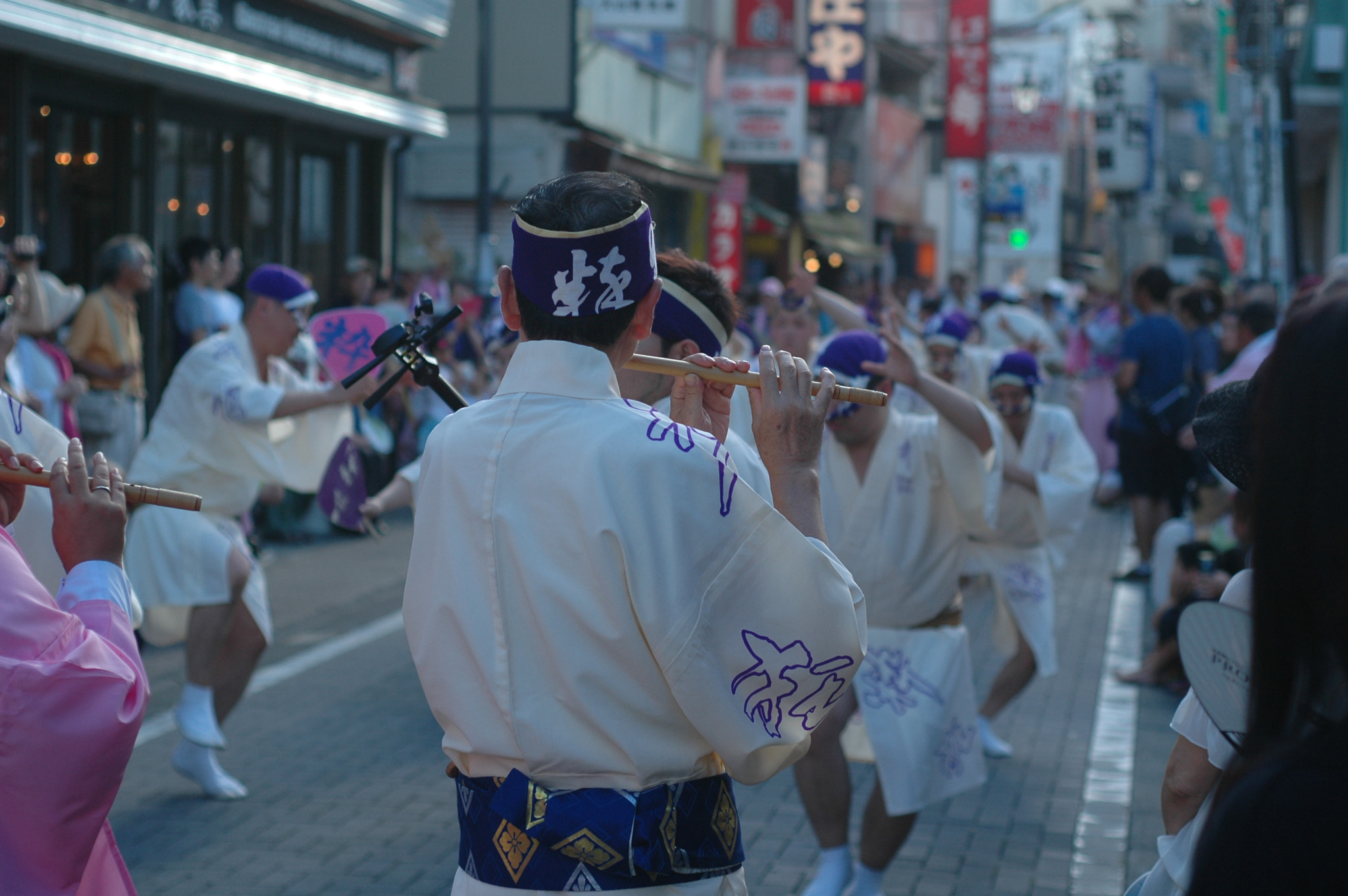 AF Nikkor 50mm f/1.8 N sample photo. Awaodori / 阿波踊り photography