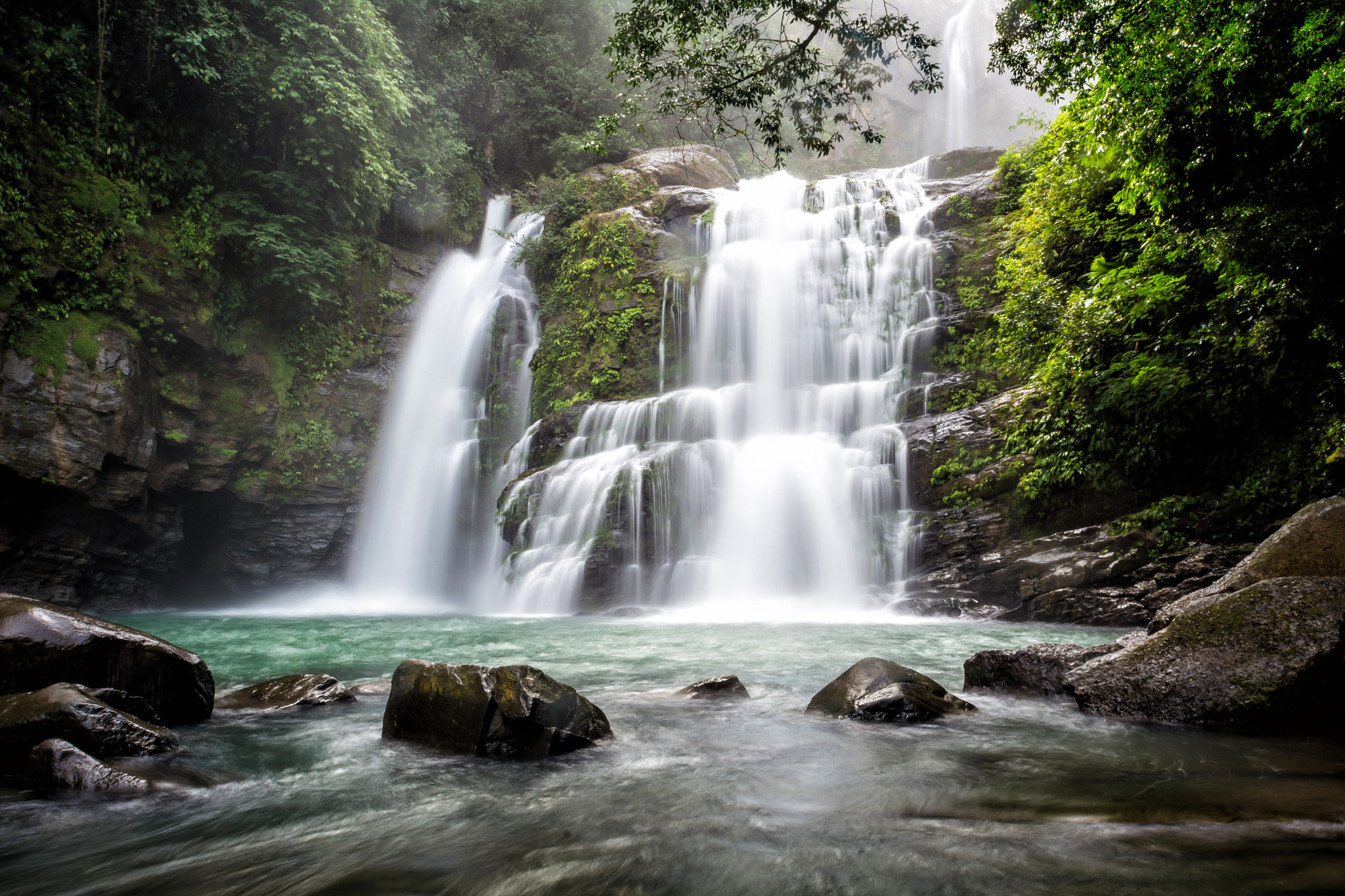 Nikon D7100 + Nikon AF Nikkor 20mm F2.8D sample photo. Nauyaca waterfalls #2 photography