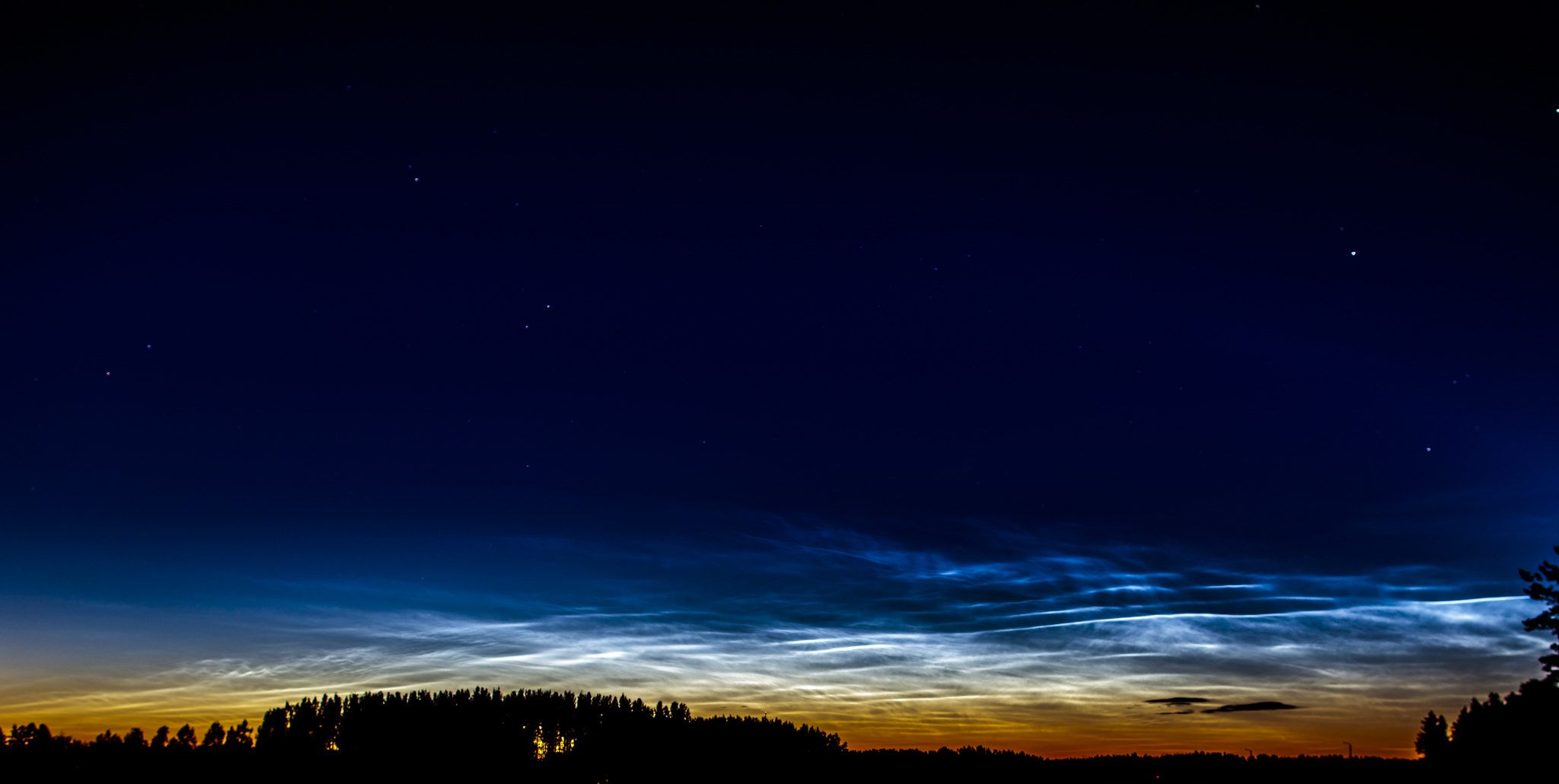 Canon EF 24mm F1.4L II USM sample photo. Noctilucent clouds photography