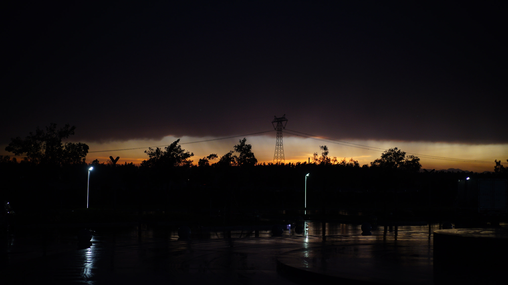 Sony a7S + Sony Sonnar T* FE 55mm F1.8 ZA sample photo. Light line photography