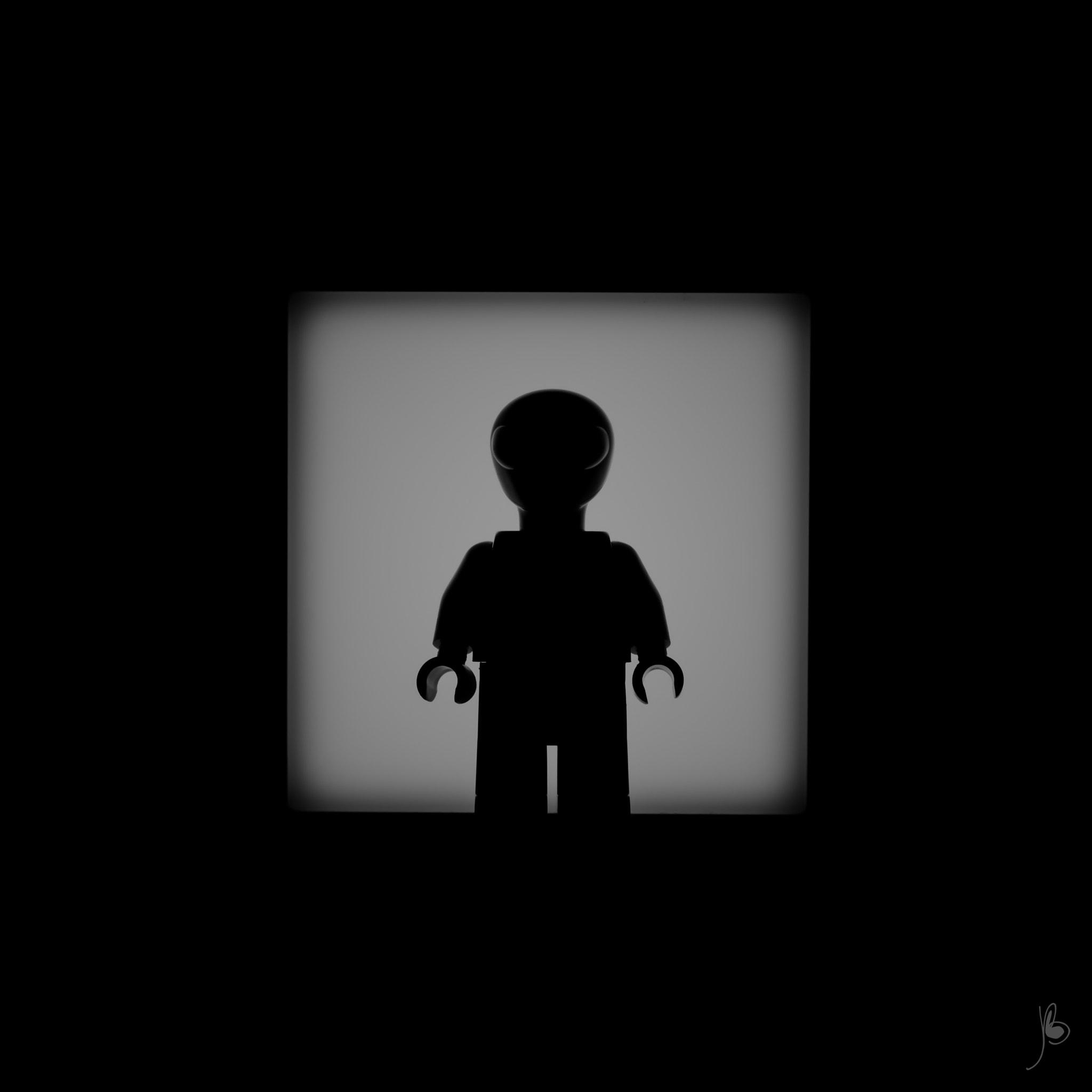 Canon EOS 650D (EOS Rebel T4i / EOS Kiss X6i) + Canon EF 50mm F1.8 II sample photo. Shadow (213/100) - alien photography
