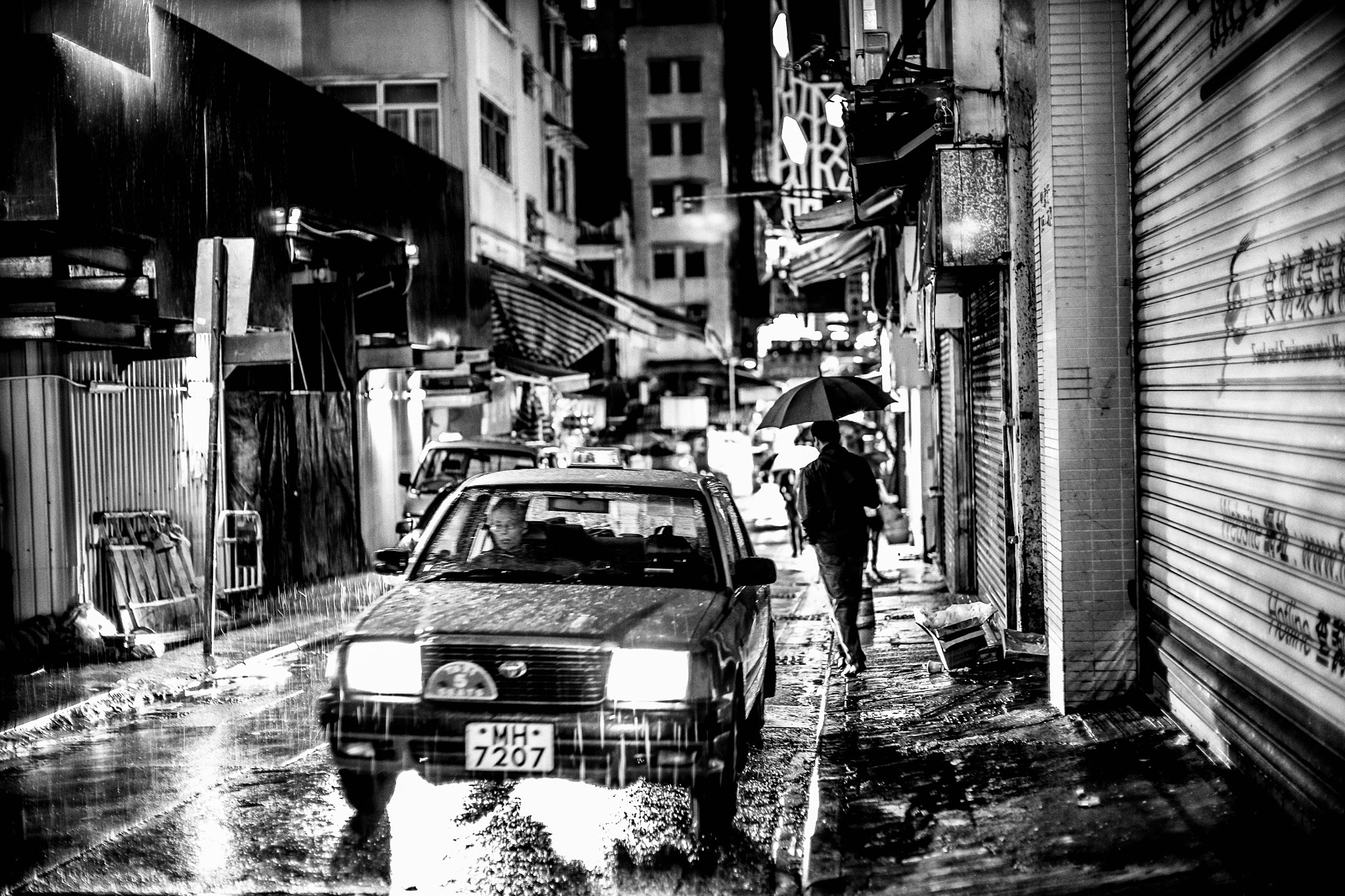 Leica Noctilux-M 50mm F0.95 ASPH sample photo. Feeling a tad noir photography
