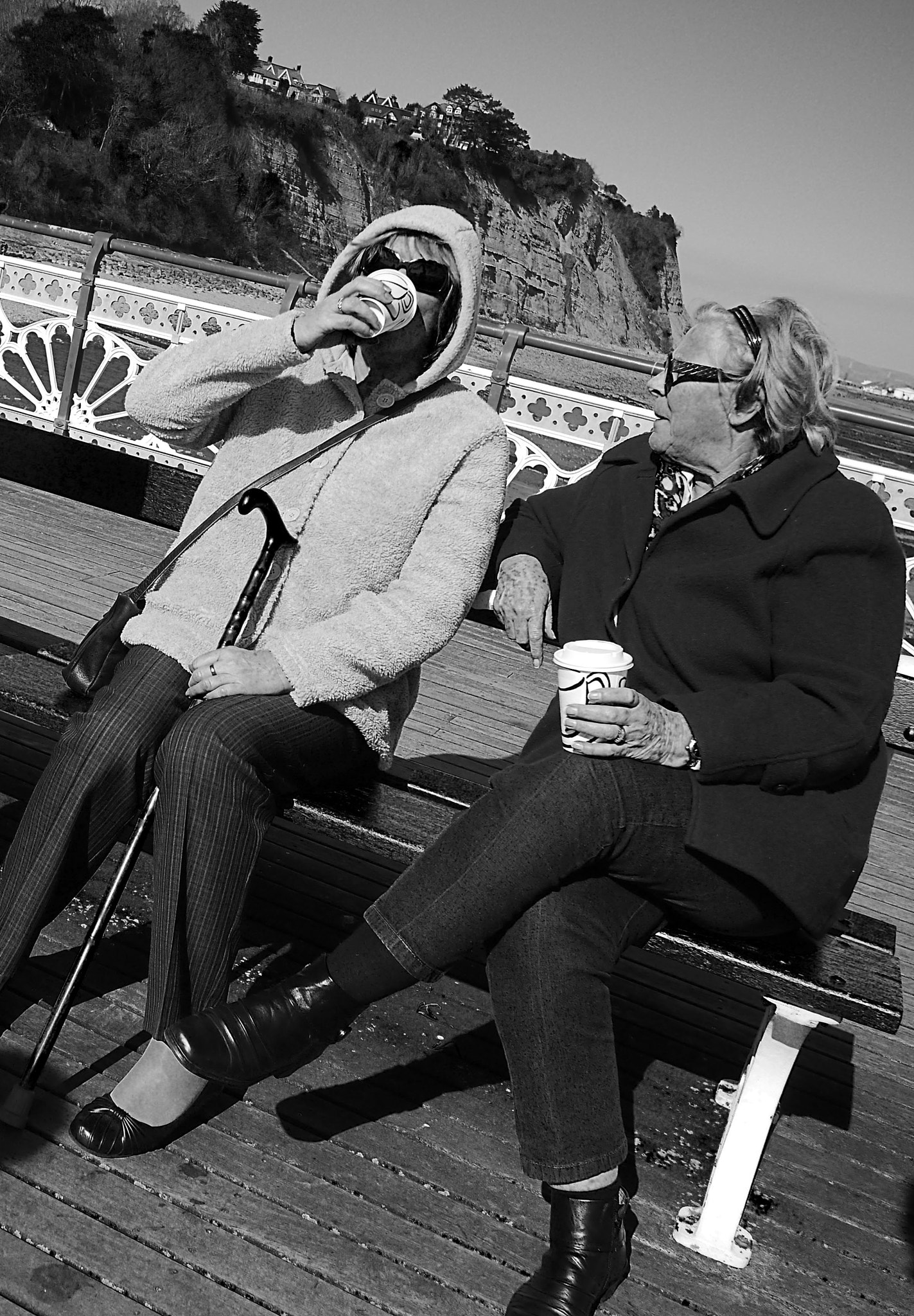 Panasonic Lumix DMC-G3 + Panasonic Lumix G 14mm F2.5 ASPH sample photo. Enjoying a cuppa on penarth pier photography