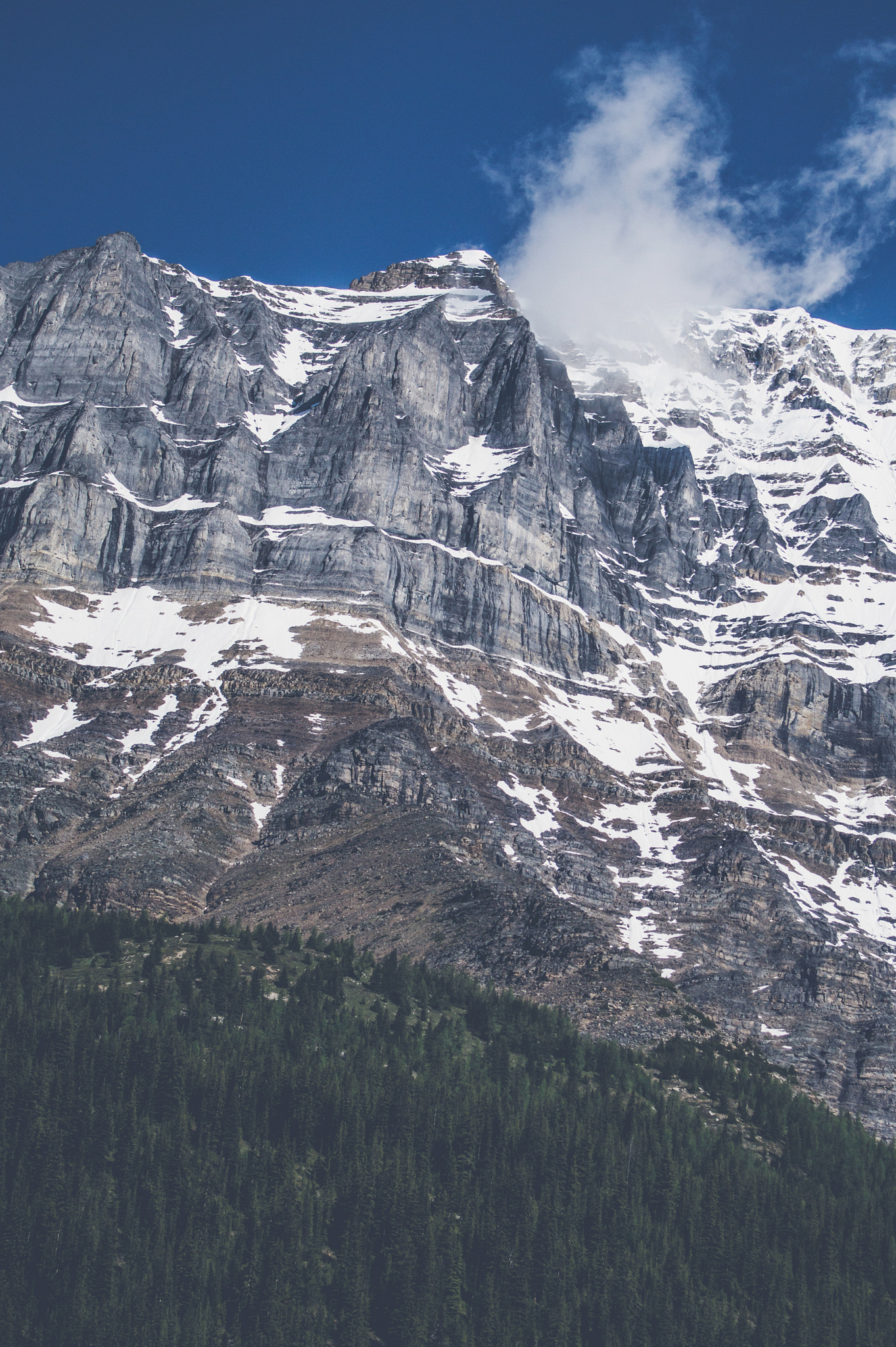 Sony 75-300mm F4.5-5.6 sample photo. Mountains in the sky with snow photography