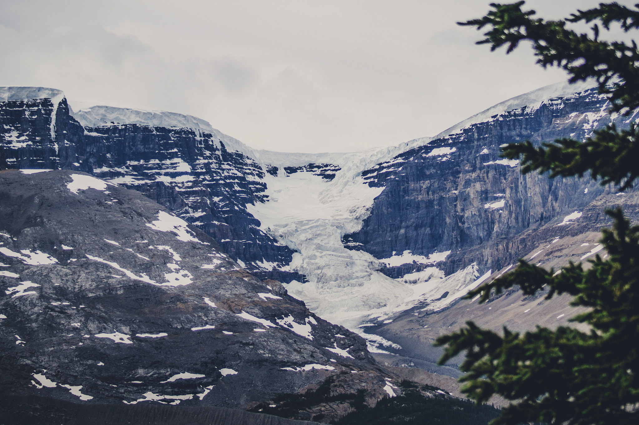 Sony 75-300mm F4.5-5.6 sample photo. Avalanche on rough rocky mountains photography