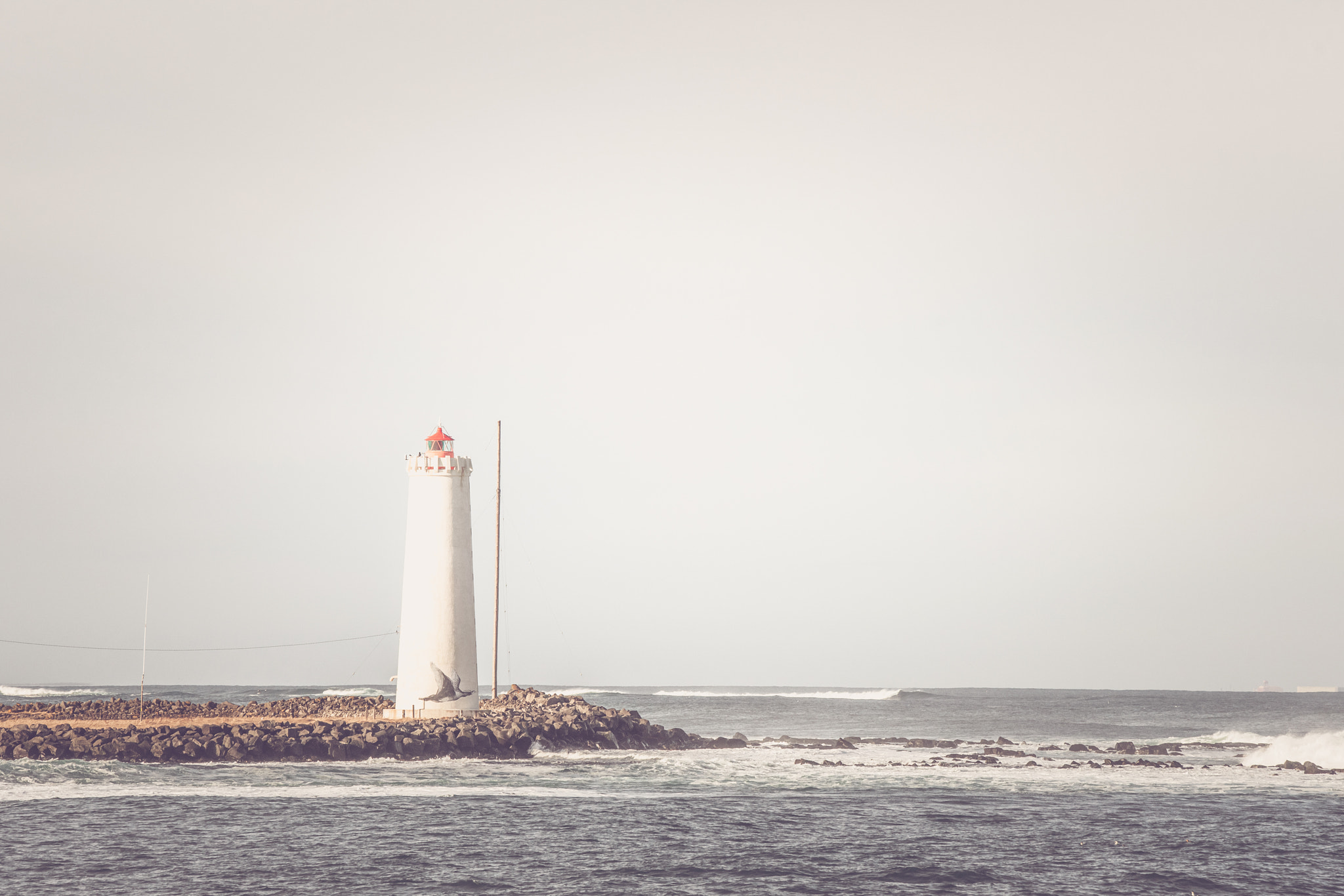 Sony 70-400mm F4-5.6 G SSM II sample photo. Lighthouse on a small island photography