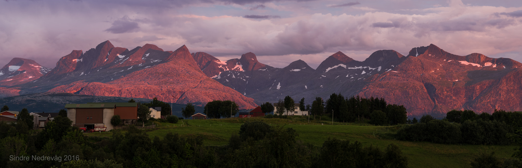 Nikon AF-S Nikkor 200-500mm F5.6E ED VR sample photo. Børvasstindan sunset panorama photography